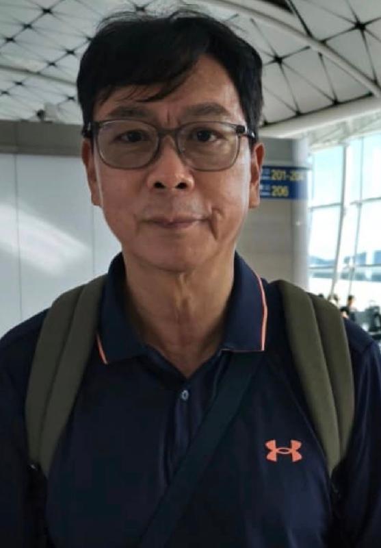 Mak Chun-shing, aged 66, is about 1.7 metres tall, 60 kilograms in weight and of medium build. He has a round face with yellow complexion and short black hair. He was last seen wearing a black windbreaker, a light-coloured shirt, blue trousers, black shoes, a pair of glasses and carrying a green backpack.