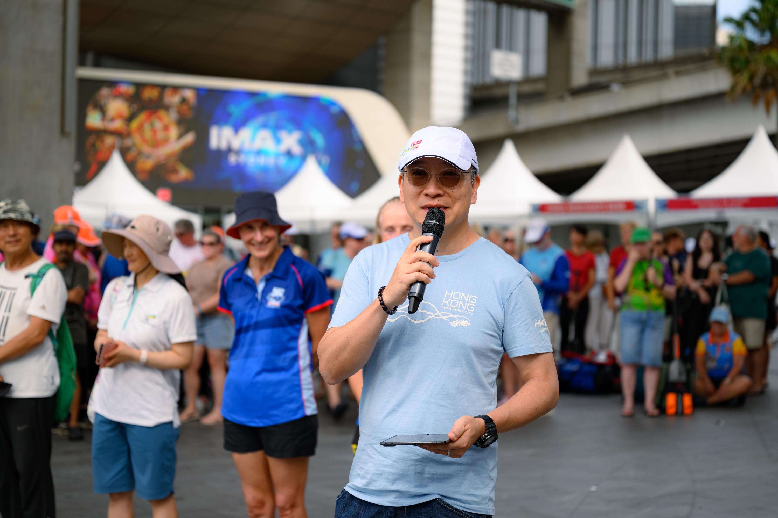 The Hong Kong Economic and Trade Office, Sydney (Sydney ETO) promoted Hong Kong's energy and cultural vitality at the Sydney Lunar New Year Dragon Boat Festival held in Sydney, Australia, from February 28 to March 1. The Director of the Sydney ETO, Mr Ricky Chong, delivers remarks at the awards presentation yesterday (March 1).

