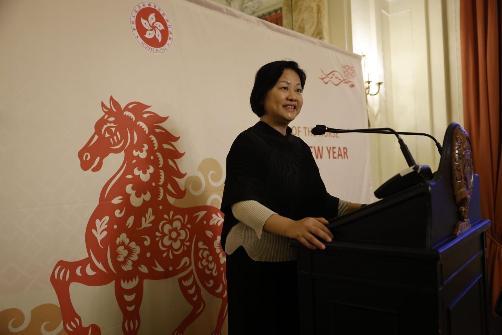 The Hong Kong Economic and Trade Office in Brussels continues Chinese New Year celebrations in Europe. Photo shows the Special Representative for Hong Kong Economic and Trade Affairs to the European Union, Ms Shirley Yung, addressing the audience at the reception in Madrid, Spain, on February 24 (Madrid time).