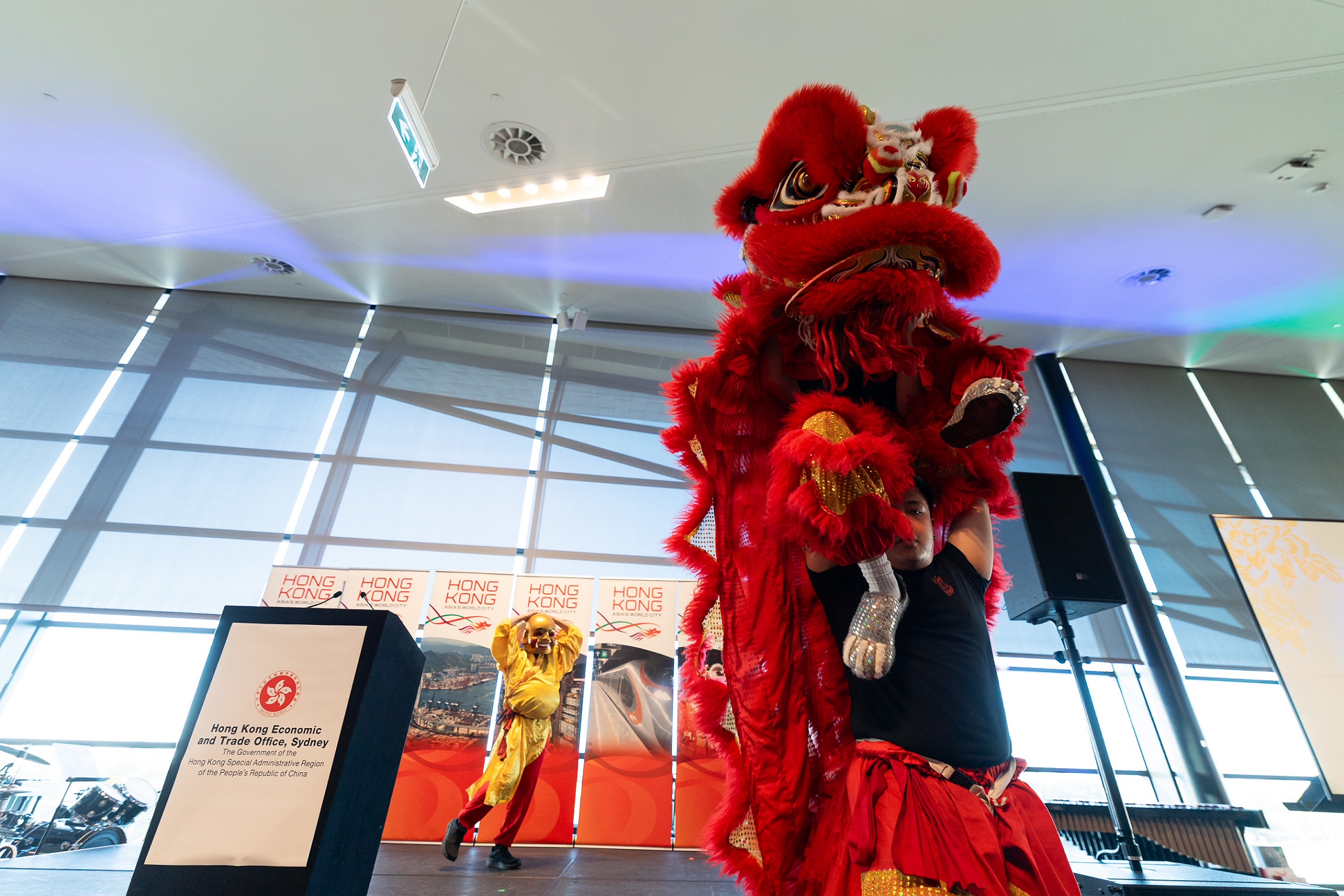 The Hong Kong Economic and Trade Office, Sydney, hosted a Chinese New Year reception in Adelaide, Australia, yesterday (March 3) to celebrate the Year of the Horse. A lion dance performance was staged at the reception.
