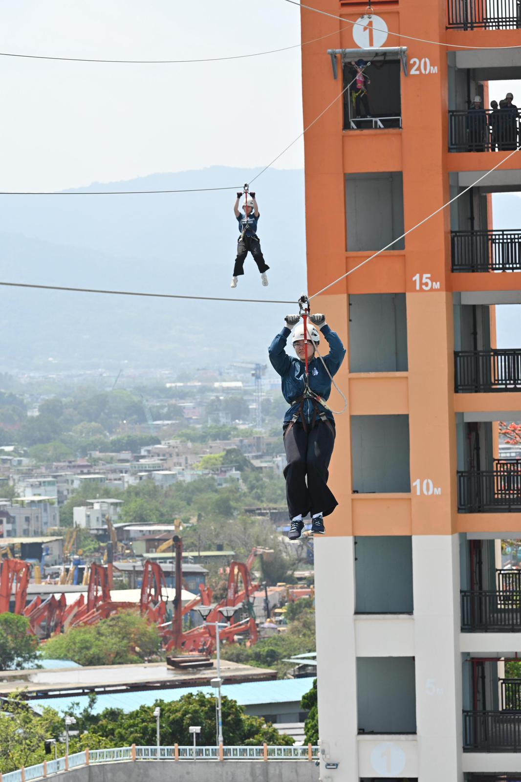The Hong Kong Police Force today (March 7) launched the fifth cohort of the Leadership Institute on Narcotics, a dedicated programme to nurture young anti-drug leaders. Mentees took part in a adventure-based training session this morning.