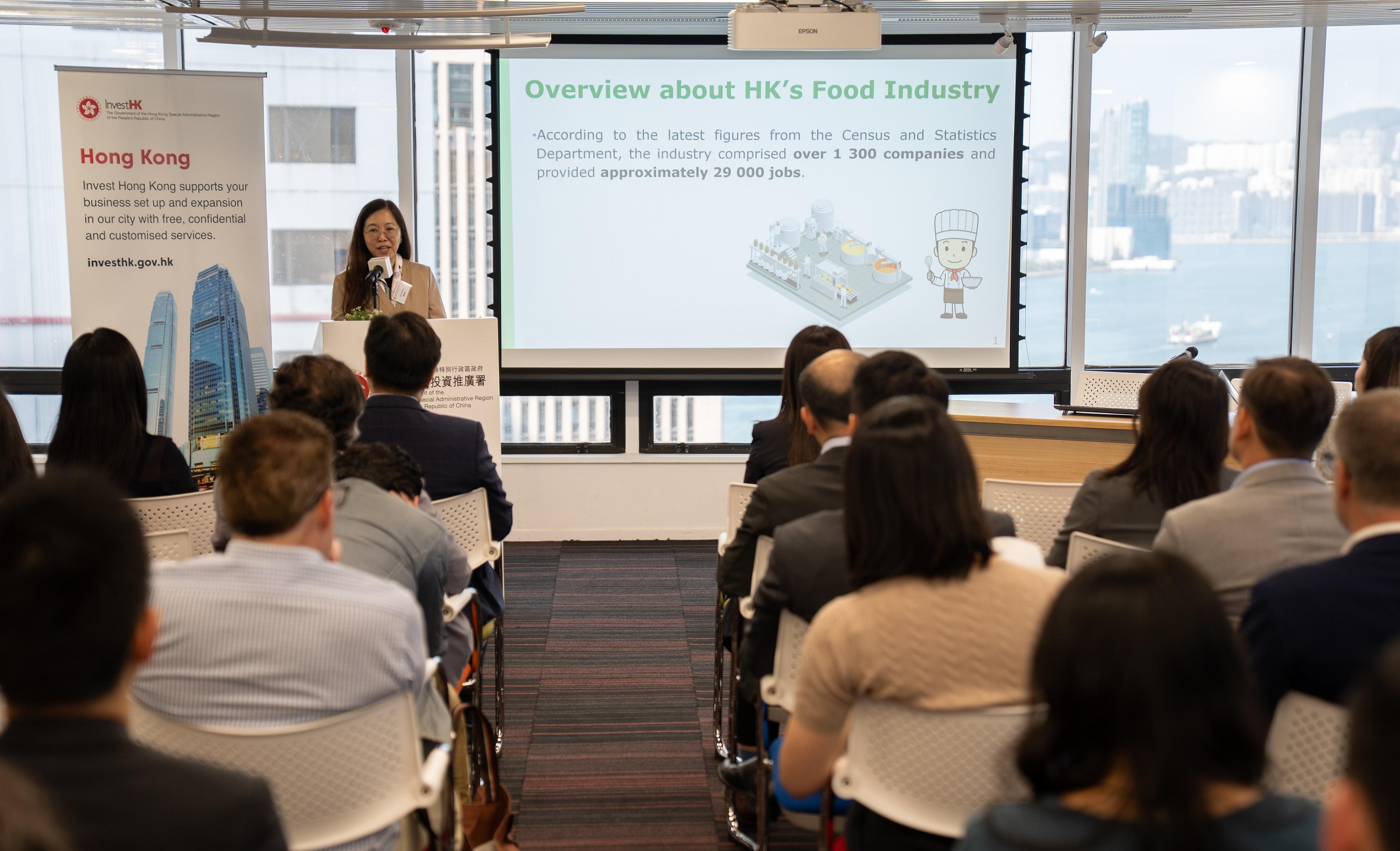 Invest Hong Kong and the Environment and Ecology Bureau today (March 18) jointly organised a seminar titled "New Opportunities for Hong Kong Food and Beverage Industry in Expanding into Chinese Mainland Market". Photo shows Principal Assistant Secretary for Environment and Ecology (Food), Ms Anne Teng, speaks at the seminar.