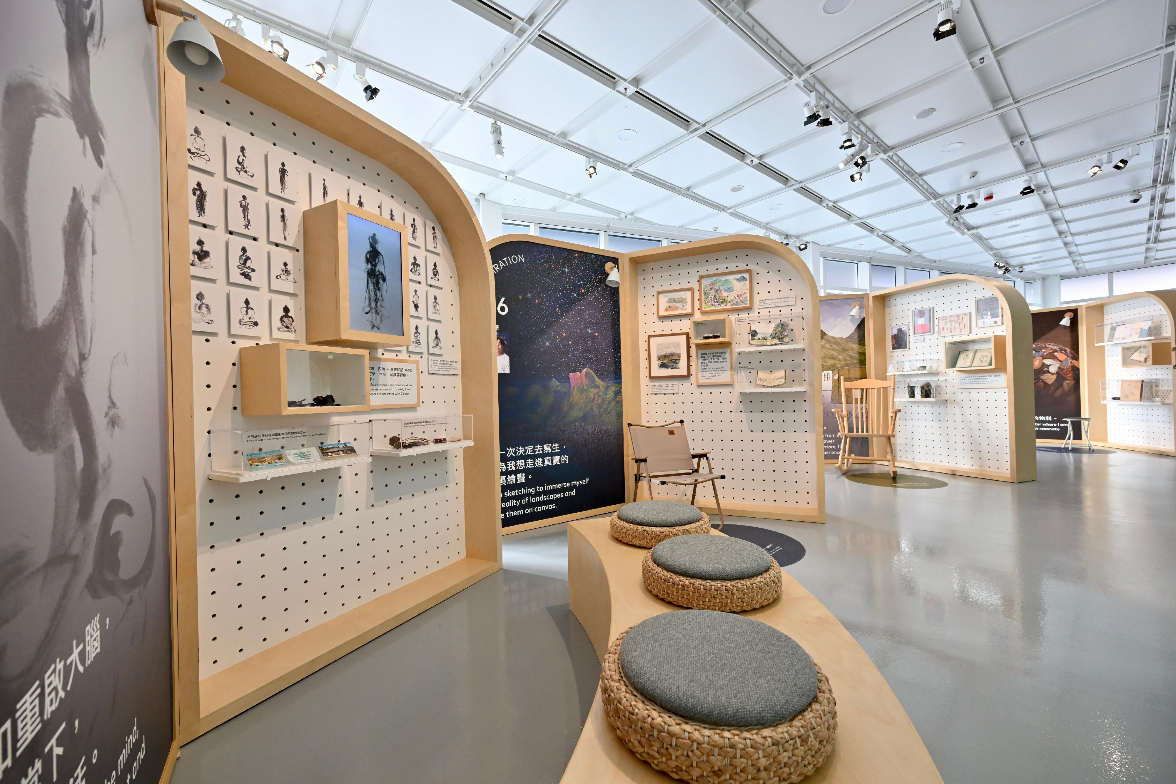 香港藝術館明日（三月二十日）起舉辦「當下&mdash;&mdash;香港藝術展」，匯聚19位活躍於當今香港藝壇的藝術家作品。展覽特設「靈感現場」，將展廳化身為藝術家的迷你工作室，呈現藝術家的靈感來源和創作工具。









