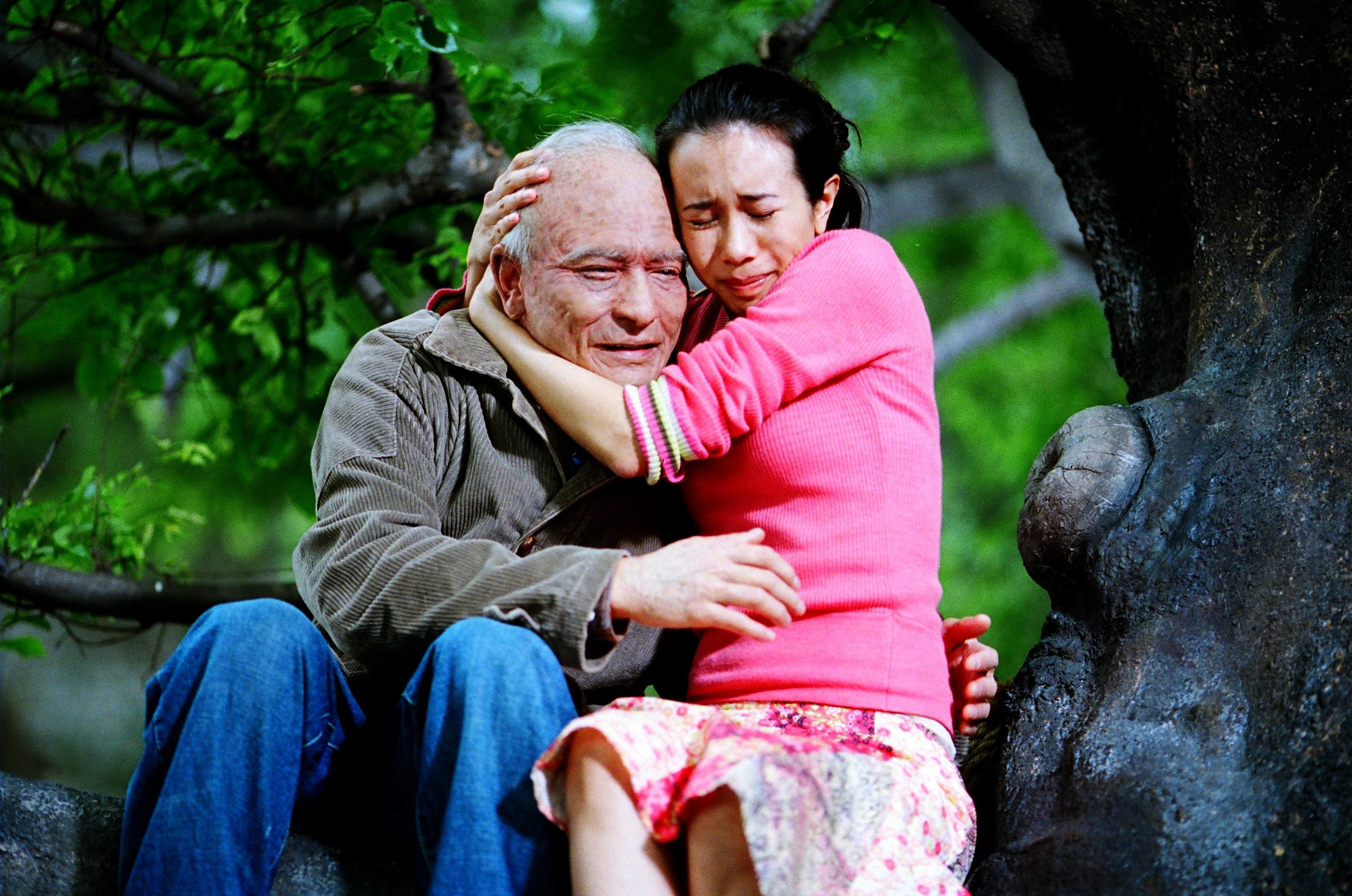 The Hong Kong Film Archive of the Leisure and Cultural Services Department will present a screening programme titled "Fantasies in Reality: A Cinematic Journey" in April, immersing audiences in a cinematic world. Photo shows a film still from "Wait 'til You're Older" (2005). (Courtesy of Media Asia Film Distribution (HK) Limited)