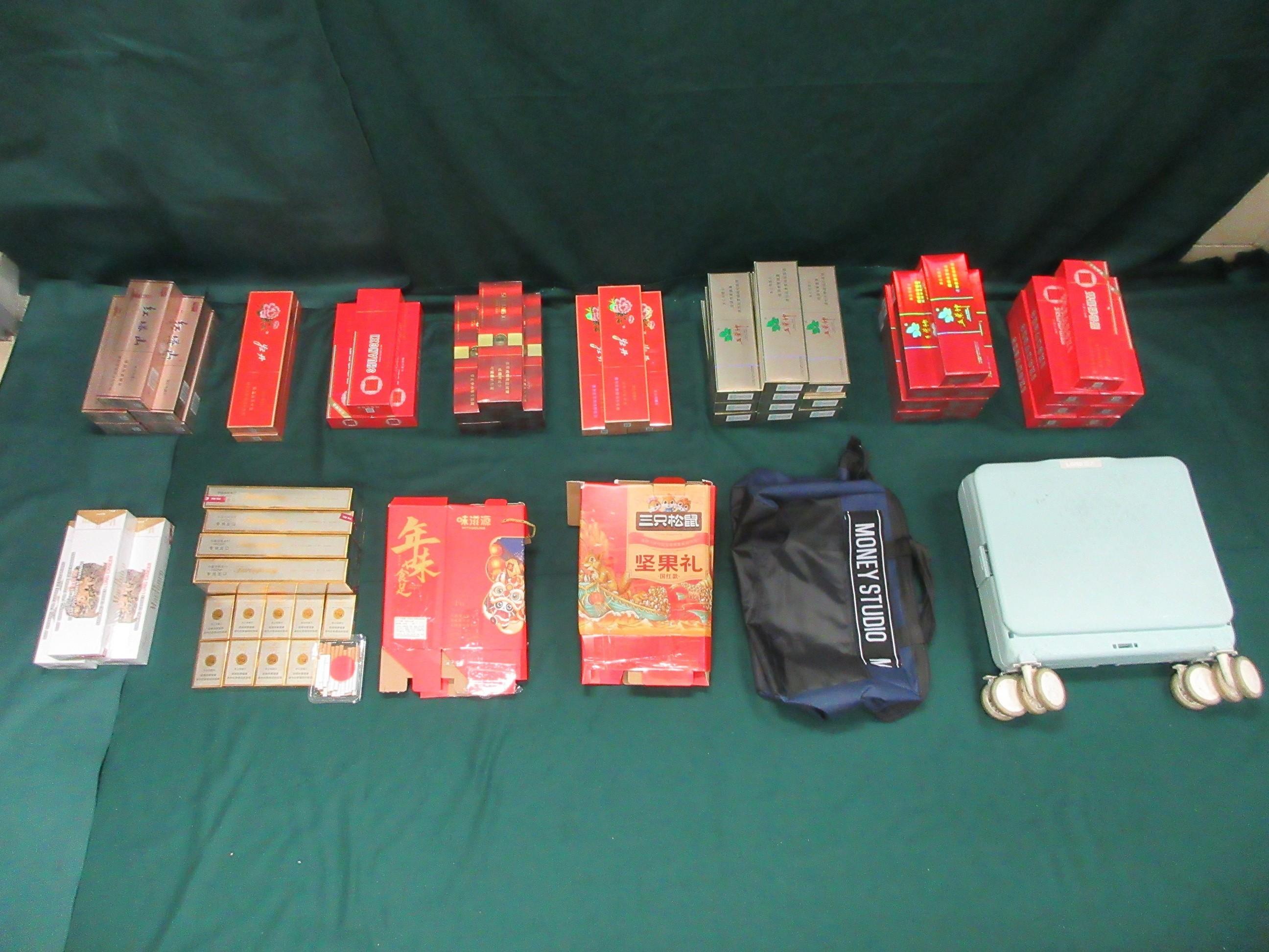 An incoming male passenger was sentenced to three months' imprisonment and fined $1,000 by the Fanling Magistrates' Courts today (March 20) for possessing duty-not-paid cigarettes and failing to declare them to Customs officers, in contravention of the Dutiable Commodities Ordinance. Photo shows the duty-not-paid cigarettes seized.