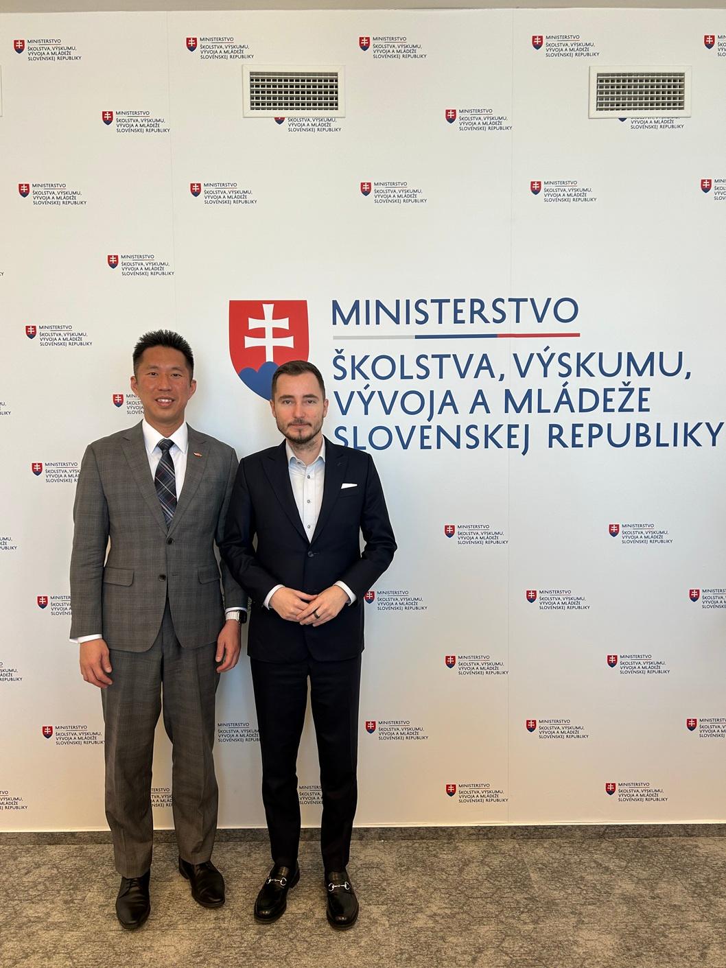 Photo shows the Director of Hong Kong Economic and Trade Office Berlin, Mr Indiana Wong (left), meeting with the State Secretary at the Ministry of Education, Research, Development and Youth of the Slovak Republic, Mr Róbert Zsembera (right), in Bratislava, Slovak Republic, on March 18 (Bratislava time).