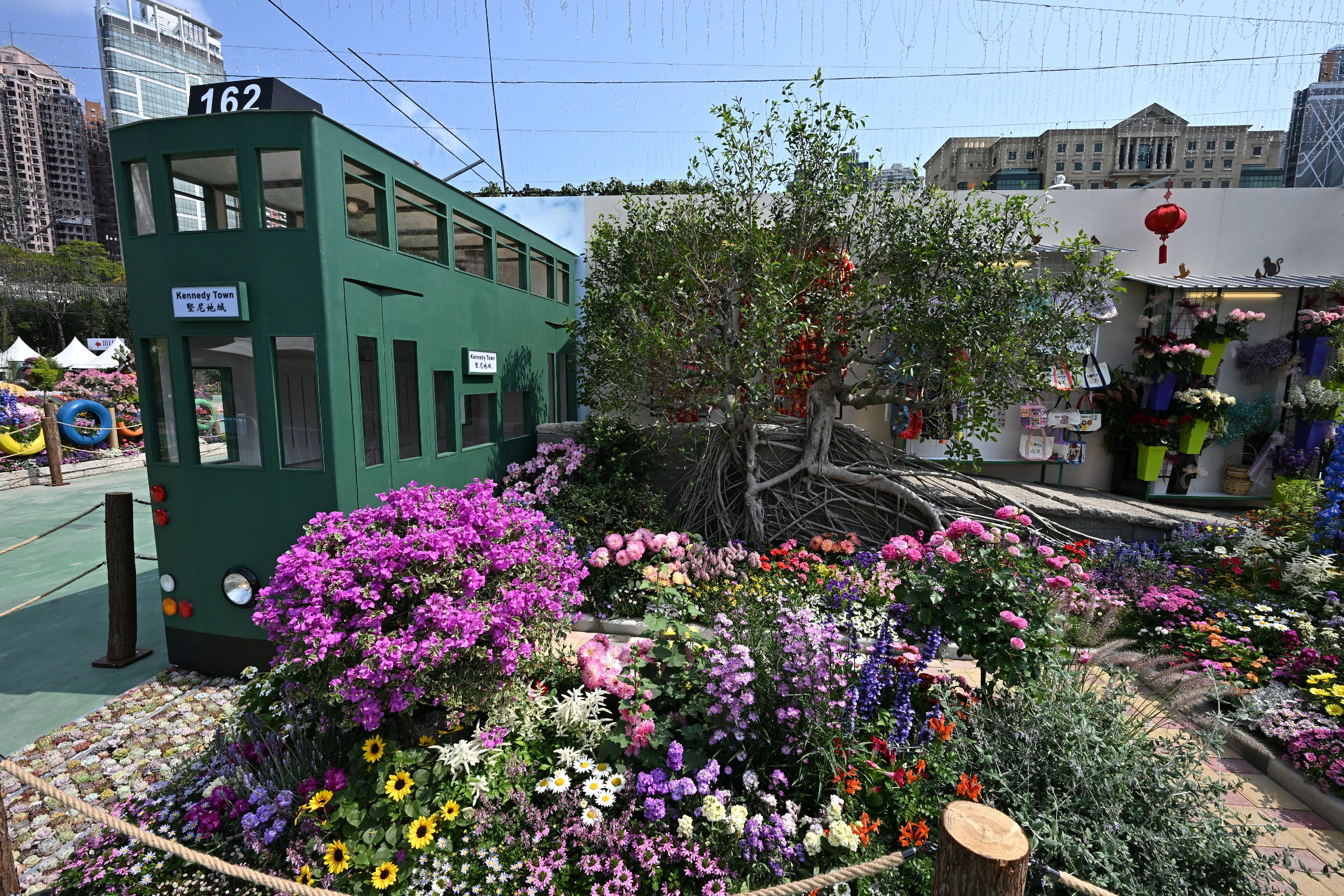 The winners of the plant exhibit competition, which is one of the major activities of the Hong Kong Flower Show, were announced today (March 21). Photo shows the winning garden plot of the Leisure and Cultural Services Department Oriental Style Garden Plot Competition, "Pottinger Street" (Stone Slab Street).