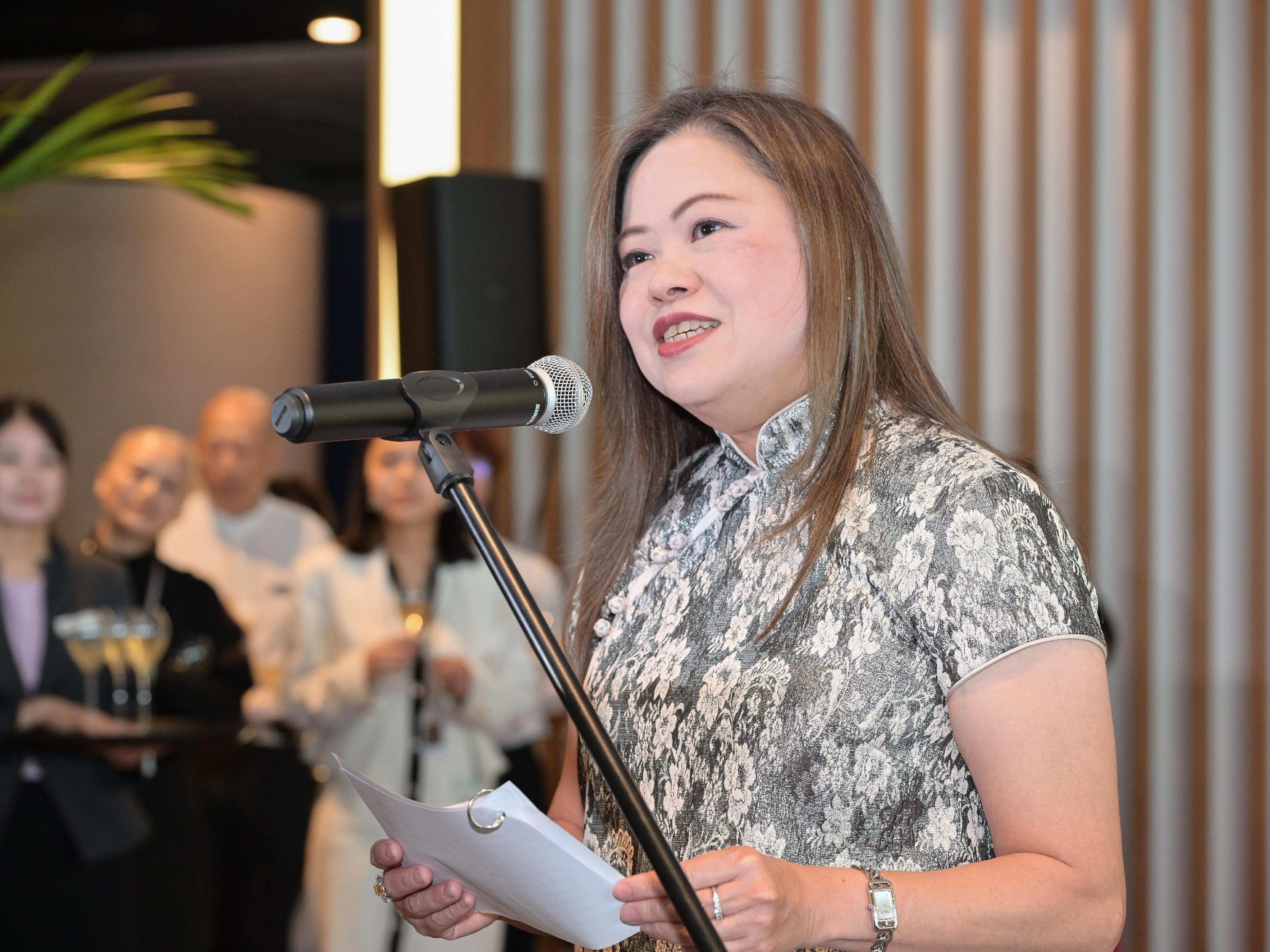 2026年巴塞爾藝術展香港展會今日（三月二十五日）在香港會議展覽中心舉行開幕酒會。圖示文化體育及旅遊局局長羅淑佩於開幕酒會致辭。