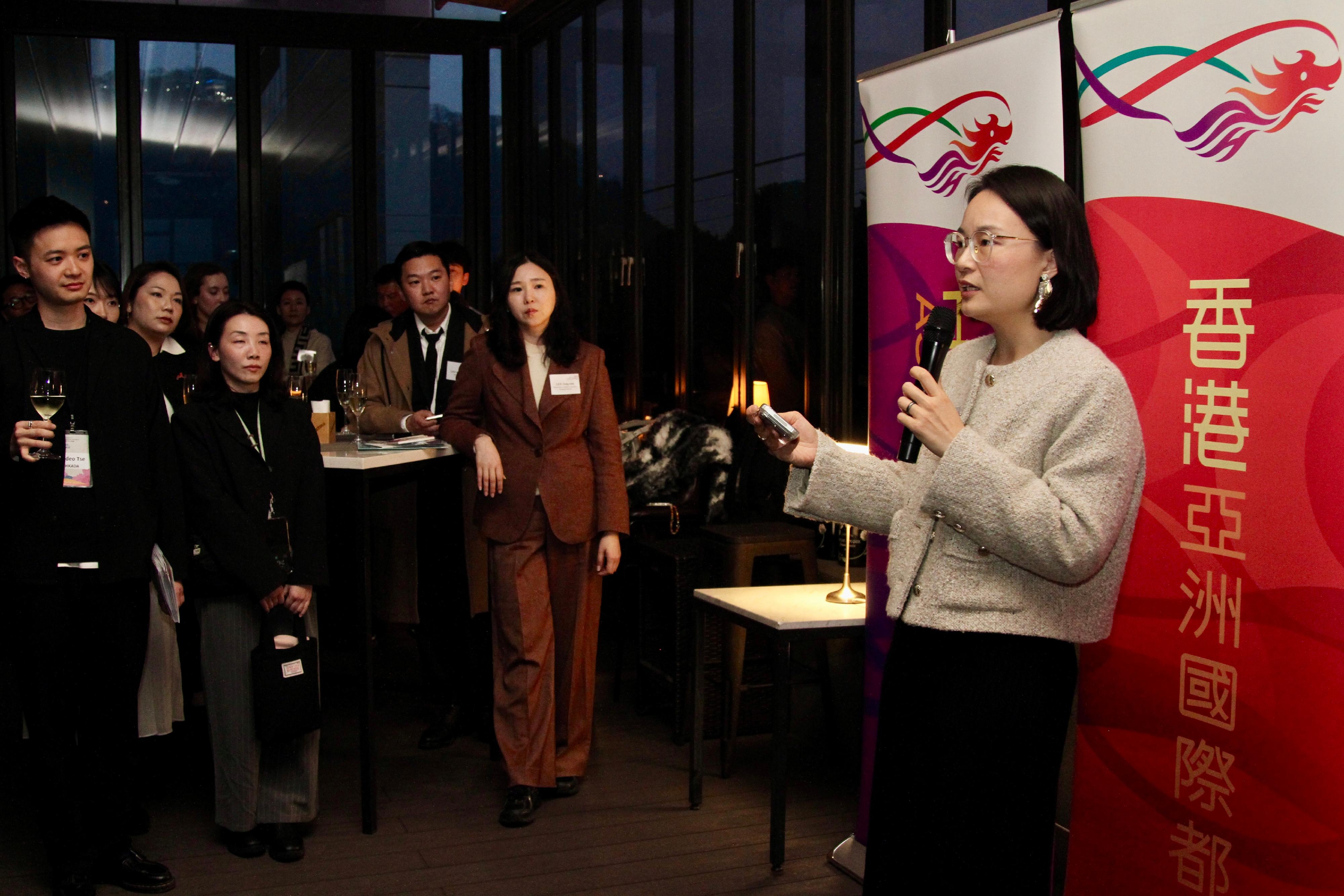 The Hong Kong Economic and Trade Office in Tokyo today (March 27) organised a networking reception in Seoul, Korea, for delegates of the Hong Kong Arts Administrators Association visiting Korea to foster cultural exchanges between Hong Kong and Korea. Photo shows the Principal Hong Kong Economic and Trade Representative (Tokyo), Ms Gillian Lam, delivering remarks at the reception.