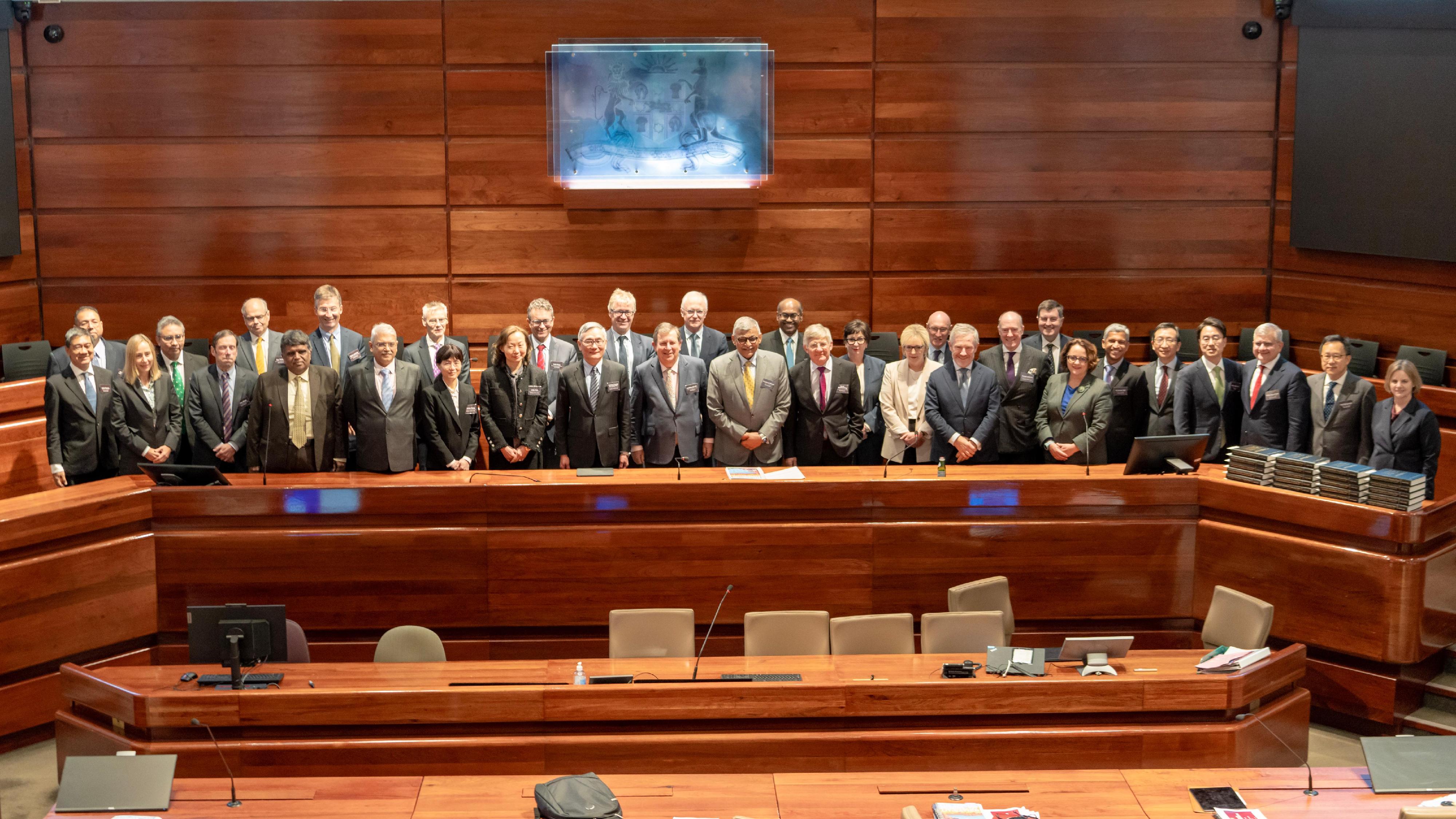 Chief Justice Andrew Cheung, Chief Justice of the Court of Final Appeal, led a Hong Kong Judiciary delegation to attend the ninth Judicial Seminar on Commercial Litigation in Sydney, Australia, from March 26 to 27. Photo shows Chief Justice Cheung (front row, centre) with delegates from the participating jurisdictions.