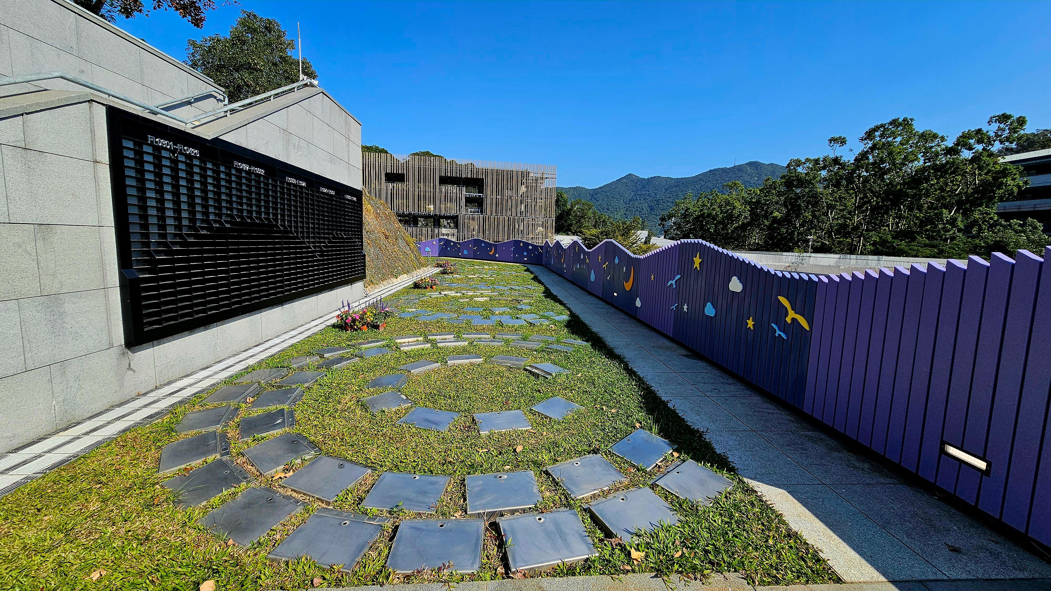 The Food and Environmental Hygiene Department said today (March 30) that the newly built Wo Hop Shek Garden of Forever Love Phase II, dedicated to the keeping of abortuses of less than 24 weeks' gestation, will open this Wednesday (April 1) for public applications. The first water-soluble commemorative facility, "The Spring of Love", located within the garden, will also be open to the public for free use on the same day. Photo shows the Wo Hop Shek Garden of Forever Love Phase II.