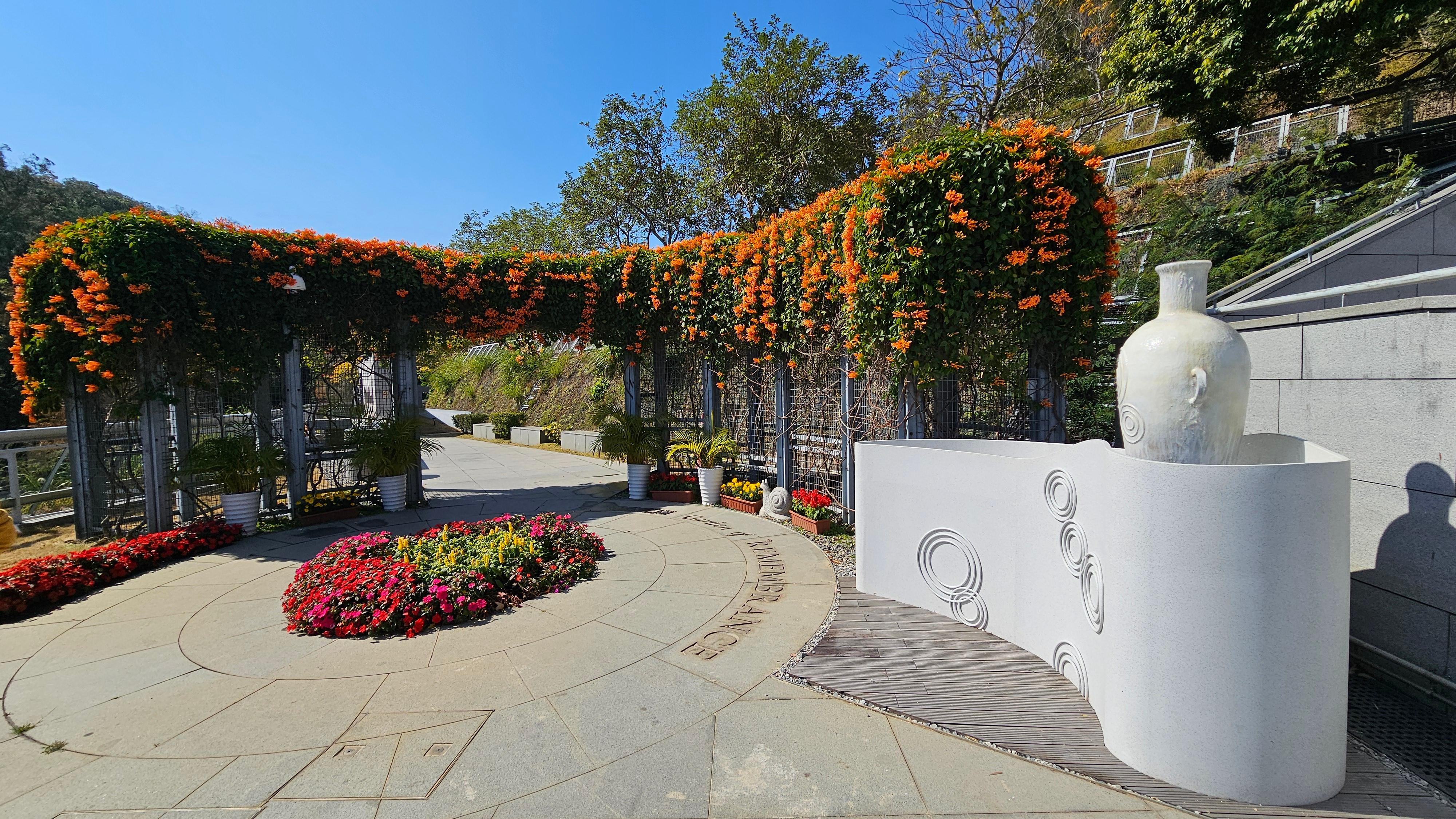 The Food and Environmental Hygiene Department said today (March 30) that the newly built Wo Hop Shek Garden of Forever Love Phase II, dedicated to the keeping of abortuses of less than 24 weeks' gestation, will open this Wednesday (April 1) for public applications. The first water-soluble commemorative facility, "The Spring of Love", located within the garden, will also be open to the public for free use on the same day. Photo shows the first water-soluble commemorative facility, "The Spring of Love".