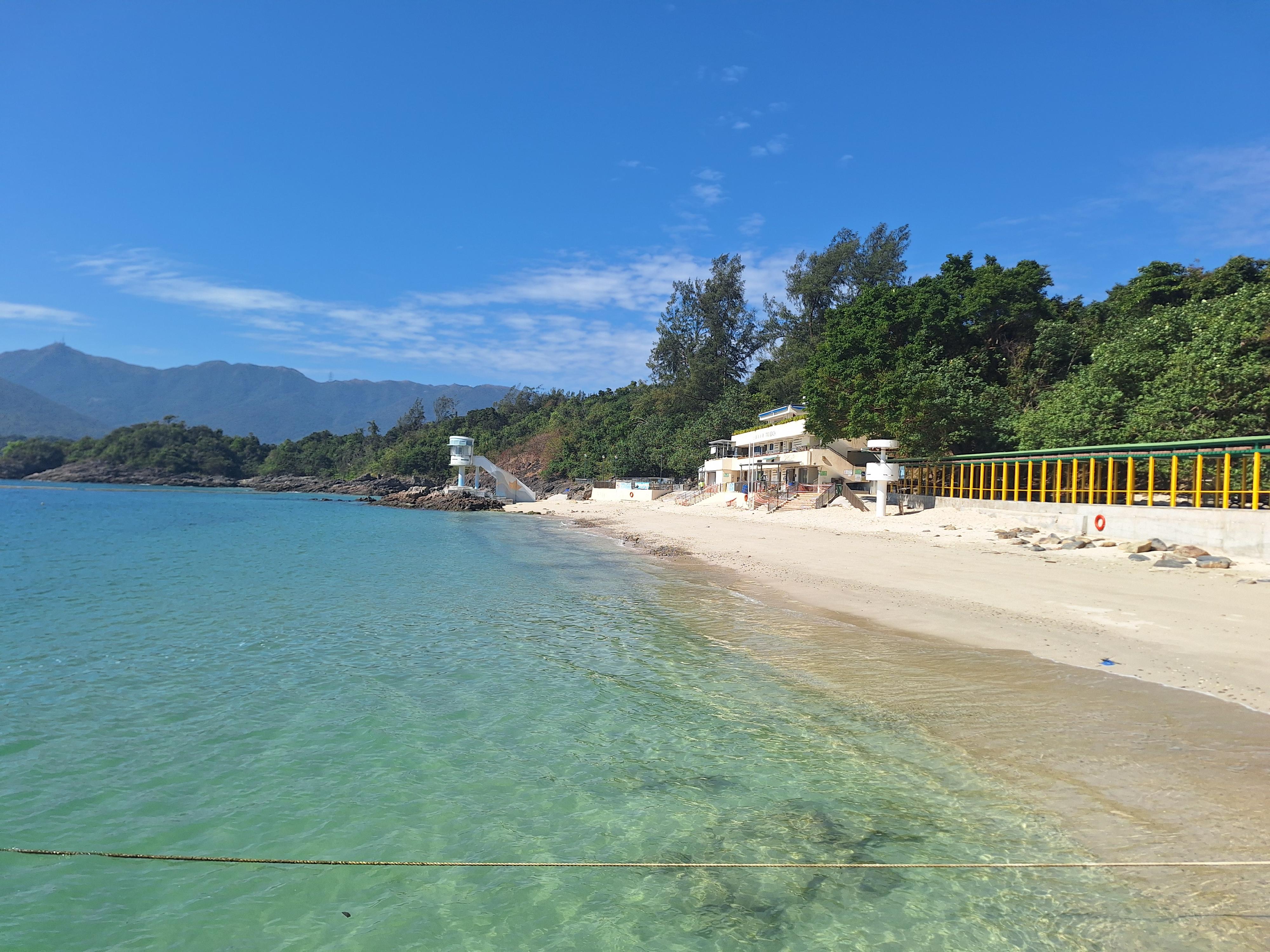 The 2025 Beach Water Quality Report shows that all gazetted beaches in Hong Kong have fully met the Water Quality Objective for 16 consecutive years.  Photo shows Trio Beach in Sai Kung District which has been maintaining a "Good" water quality annual ranking since 1998.