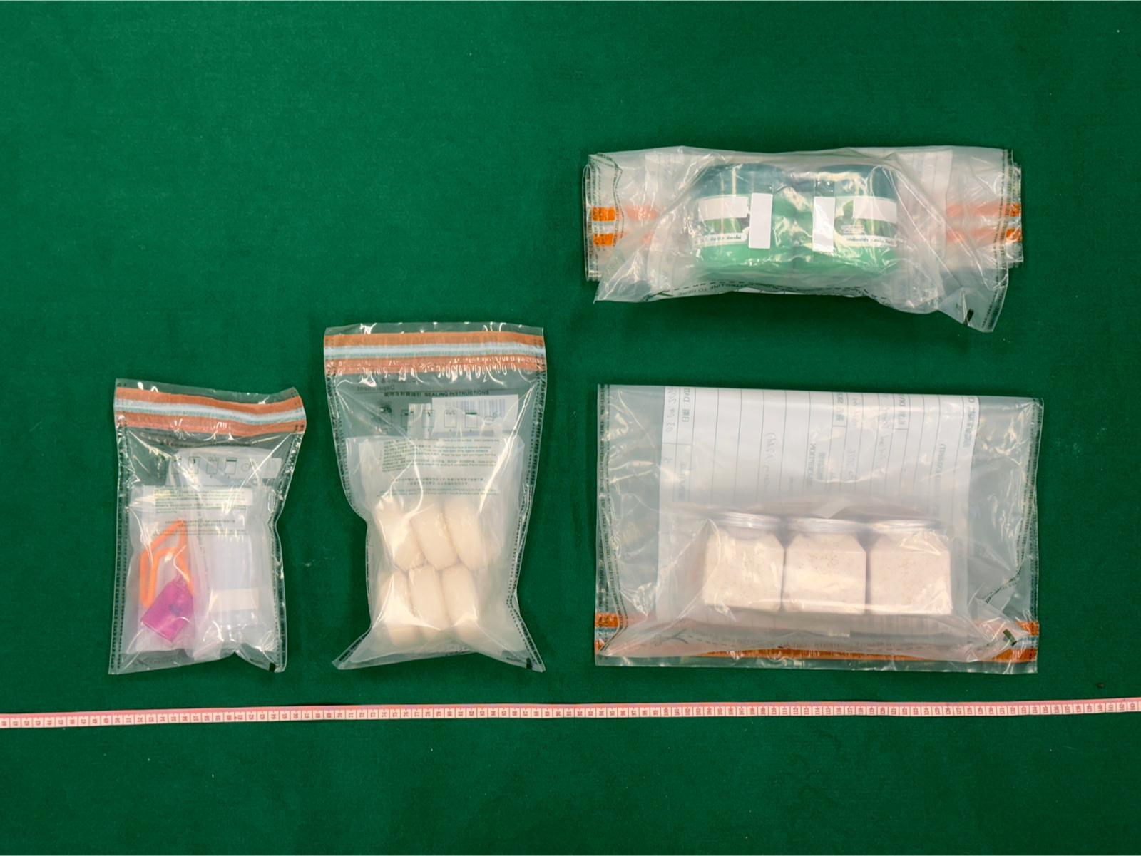 Hong Kong Customs detected two dangerous drugs cases in Hong Kong International Airport and Yau Ma Tei respectively on April 1 and yesterday (April 2), and seized a total of about 3.1 kilograms of suspected ketamine, about 1.7 kilograms of suspected cocaine and about 1.7 kilograms of suspected methamphetamine with a total estimated market value of about $3.4 million. Photo shows the suspected cocaine and the suspected methamphetamine seized in the second case.