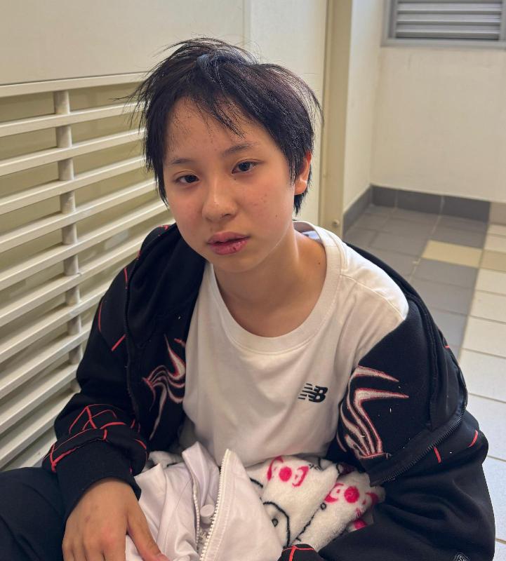 Ip Man, aged 14, is about 1.5 metres tall and of thin build. She has a round face with yellow complexion and short black hair. She was last seen wearing a black shirt, black trousers and white sports shoes.