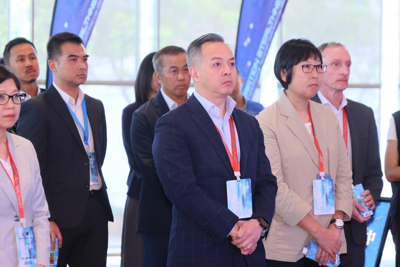 The Hong Kong Police Force (HKPF) today (April 16), in collaboration with the INTERPOL and police forces from other jurisdictions, cybersecurity agency and operators of critical infrastructures, conduct the Counter Cyber and Physical Terrorism Joint Exercise 2026, codenamed &ldquo;STEALTHNET&rdquo;. Photo shows the Commissioner of Police, Mr Chow Yat-ming (front row, second right), attending a briefing of the exercise.