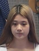 十五歲女童羅詠欣身高約一點六八米，體重約五十公斤，瘦身材，圓面型，黃皮膚，蓄長金髮及右前臂有紋身。她最後露面時身穿卡其色外套，黑色長褲及粉紅色拖鞋。