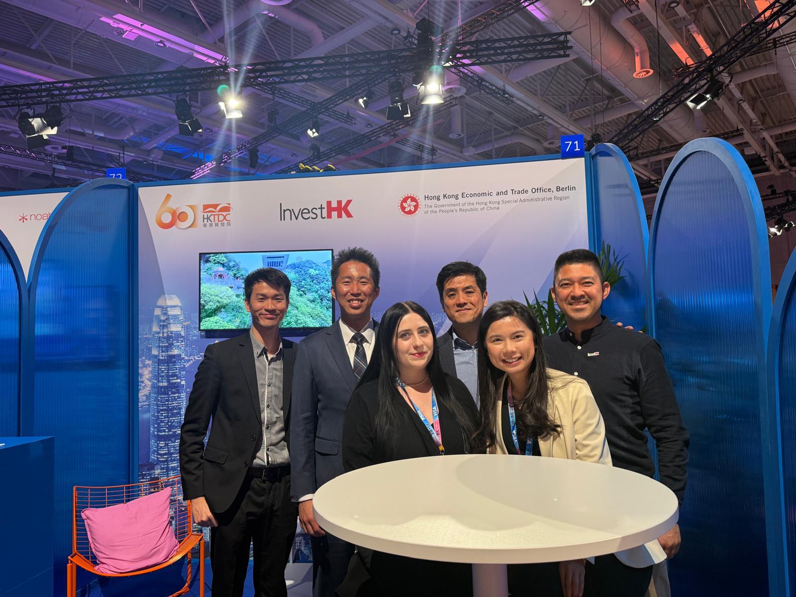 The Hong Kong Economic and Trade Office, Berlin (HKETO Berlin), Invest Hong Kong (InvestHK) and the Hong Kong Trade Development Council (HKTDC) promoted Hong Kong's vibrant fintech developments at the FIBE Festival in Berlin, Germany, on April 15 and 16 (Berlin time). Photo shows the HKETO Berlin, InvestHK and the HKTDC hosting a booth at the FIBE Festival.