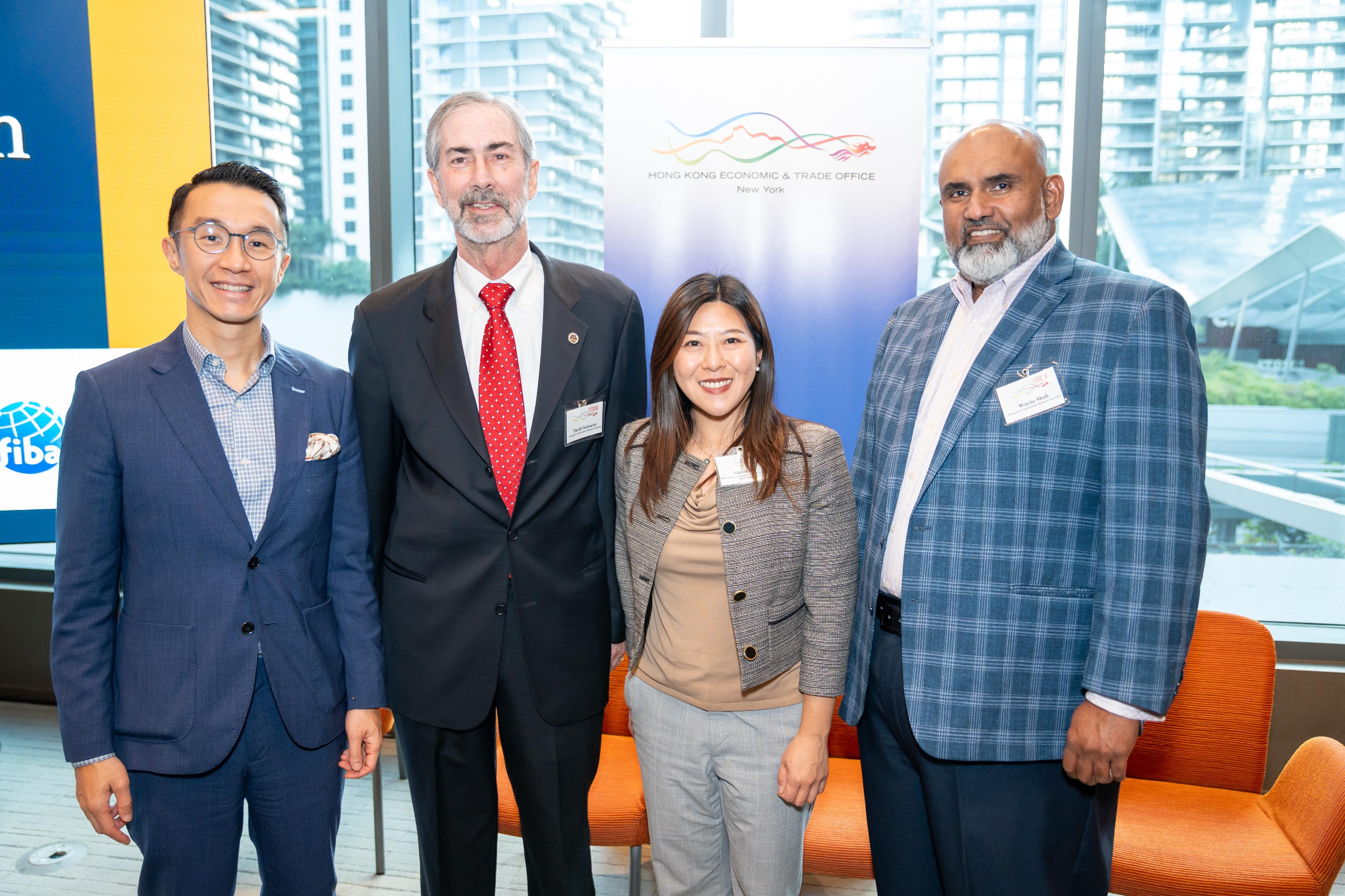 The Hong Kong Economic and Trade Office, New York (New York ETO) hosted a business forum in Miami, Florida on April 16 (Miami time), bringing together close to 70 participants from the business and investment communities to explore financial opportunities in Hong Kong. During the forum, the Director of New York ETO, Ms Maisie Ho (second right) and the Executive Director of the Financial Services Development Council, Dr Rocky Tung (first left) met with the President and CEO of the Financial & International Business Association, Mr David Schwartz (second left), and treasurer, Mr Wayne Shah (first right), to discuss opportunities to advance financial connectivity of the two ecosystems through knowledge exchange and institutional partnership. 