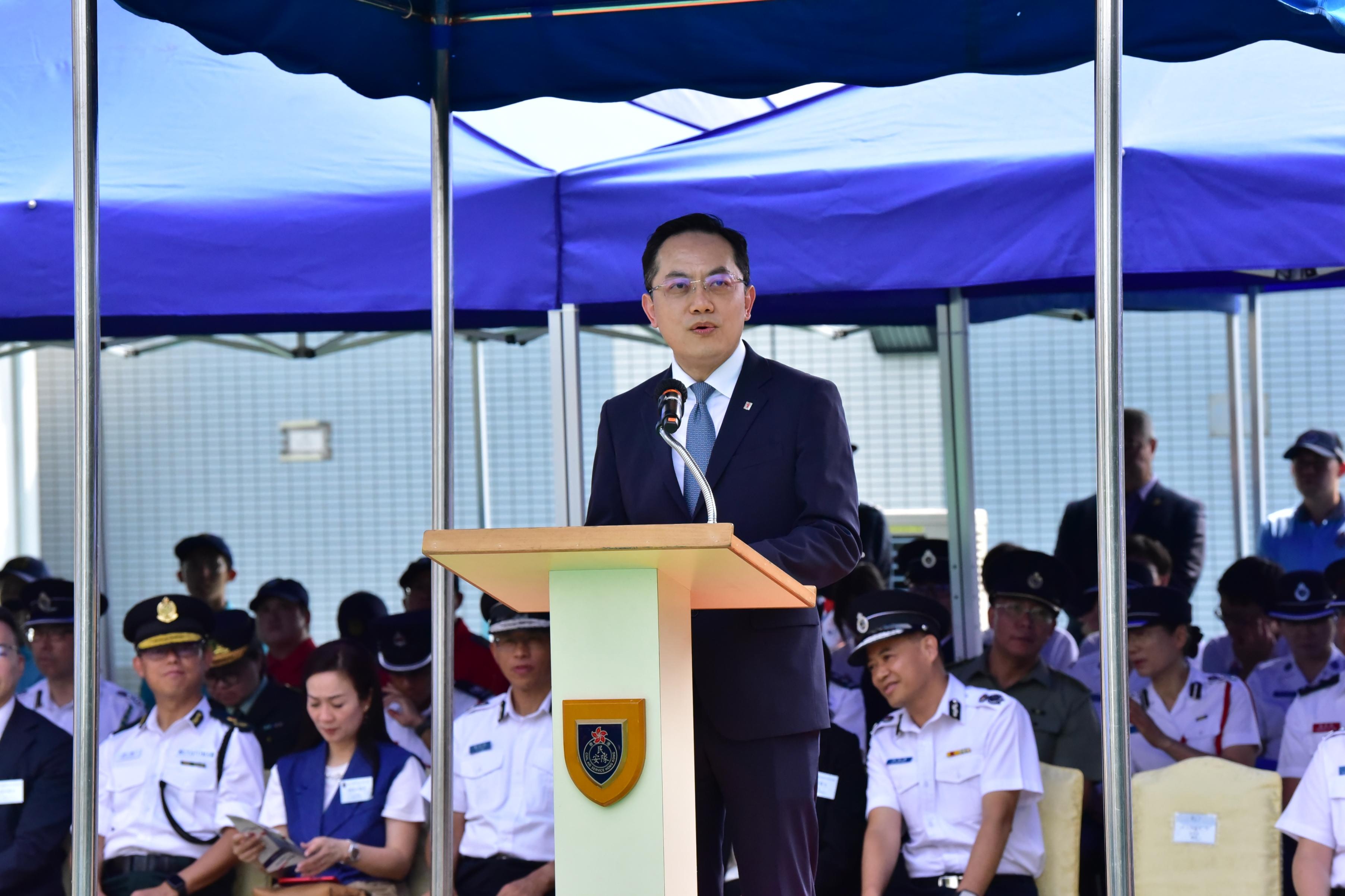 The Civil Aid Service held the Passing-out Parade for the 92nd Recruits and 14th Tactical Force Secondment Scheme at its headquarters today (April 19). Photo shows the Director of Health, Dr Ronald Lam, delivering a speech at the Passing-out Parade.
