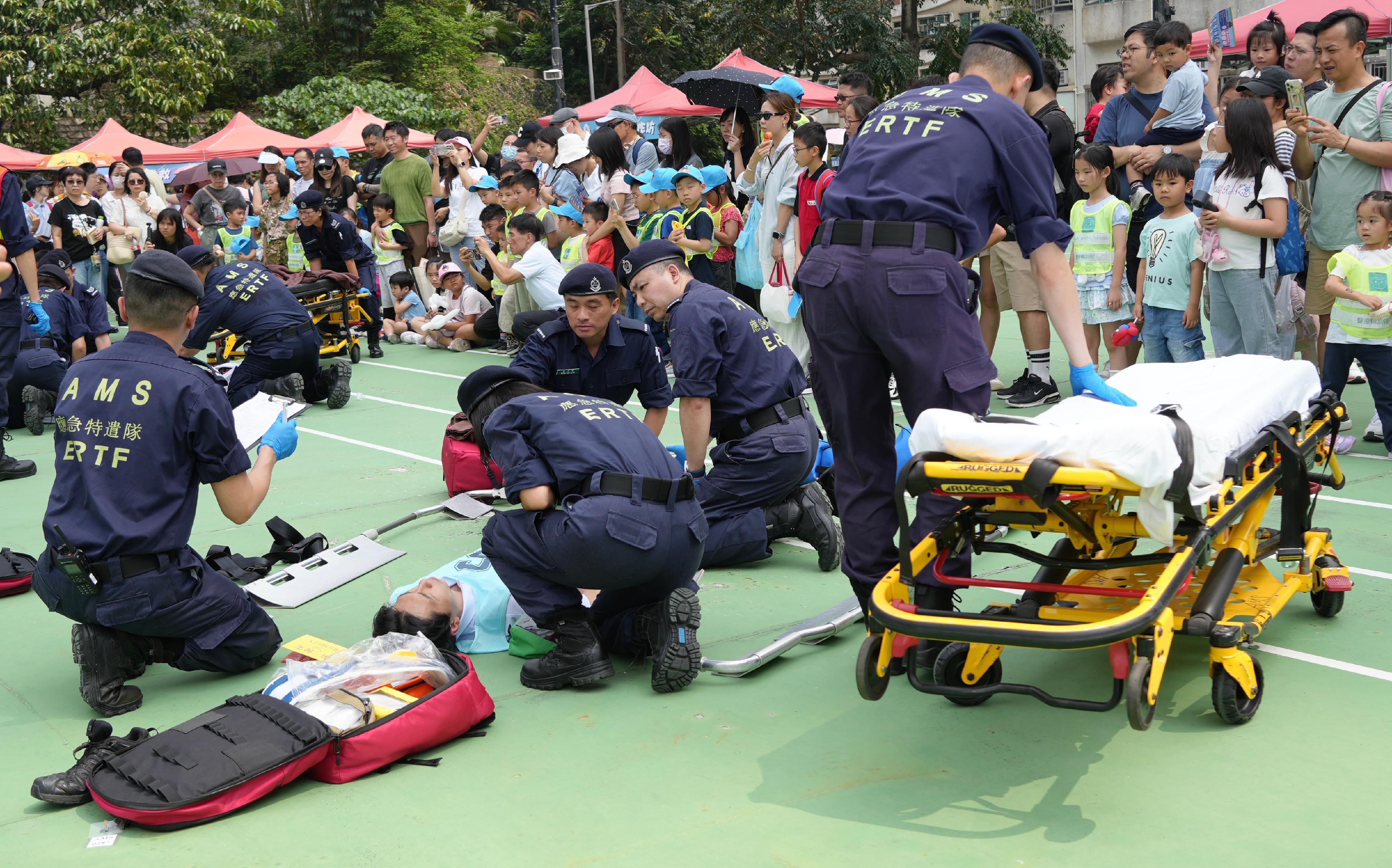 為響應全民國家安全教育日，醫療輔助隊今日（四月十九日）在何文田總部舉行開放日，讓市民認識醫療輔助隊在維護國家安全的工作，提升公眾的國家安全意識，同時加深他們對醫療輔助隊日常工作及所提供服務的了解。