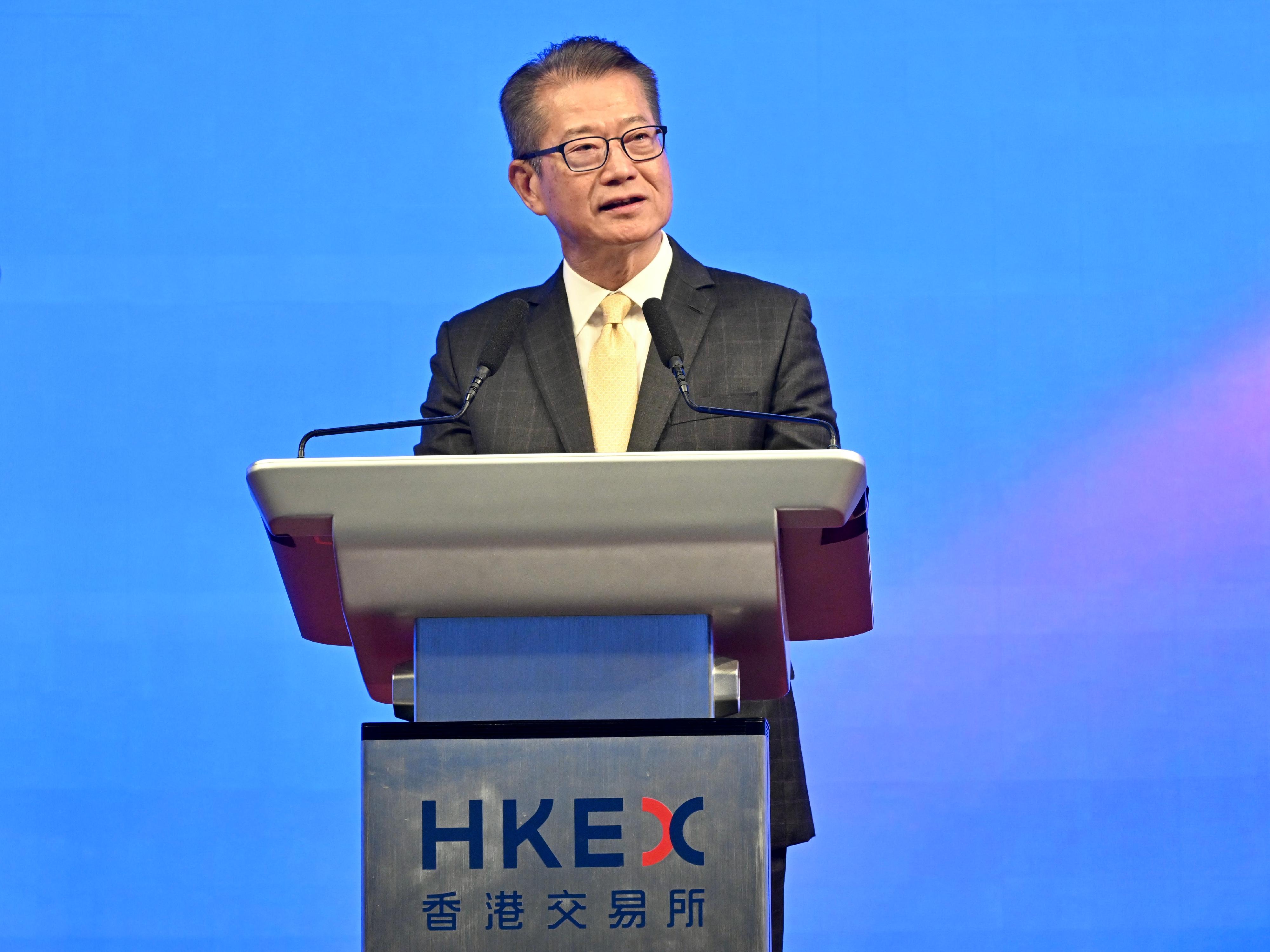 財政司司長陳茂波今日（四月二十一日）在南方東英黃金ETF及勝宏科技（惠州）股份有限公司上市儀式致辭。