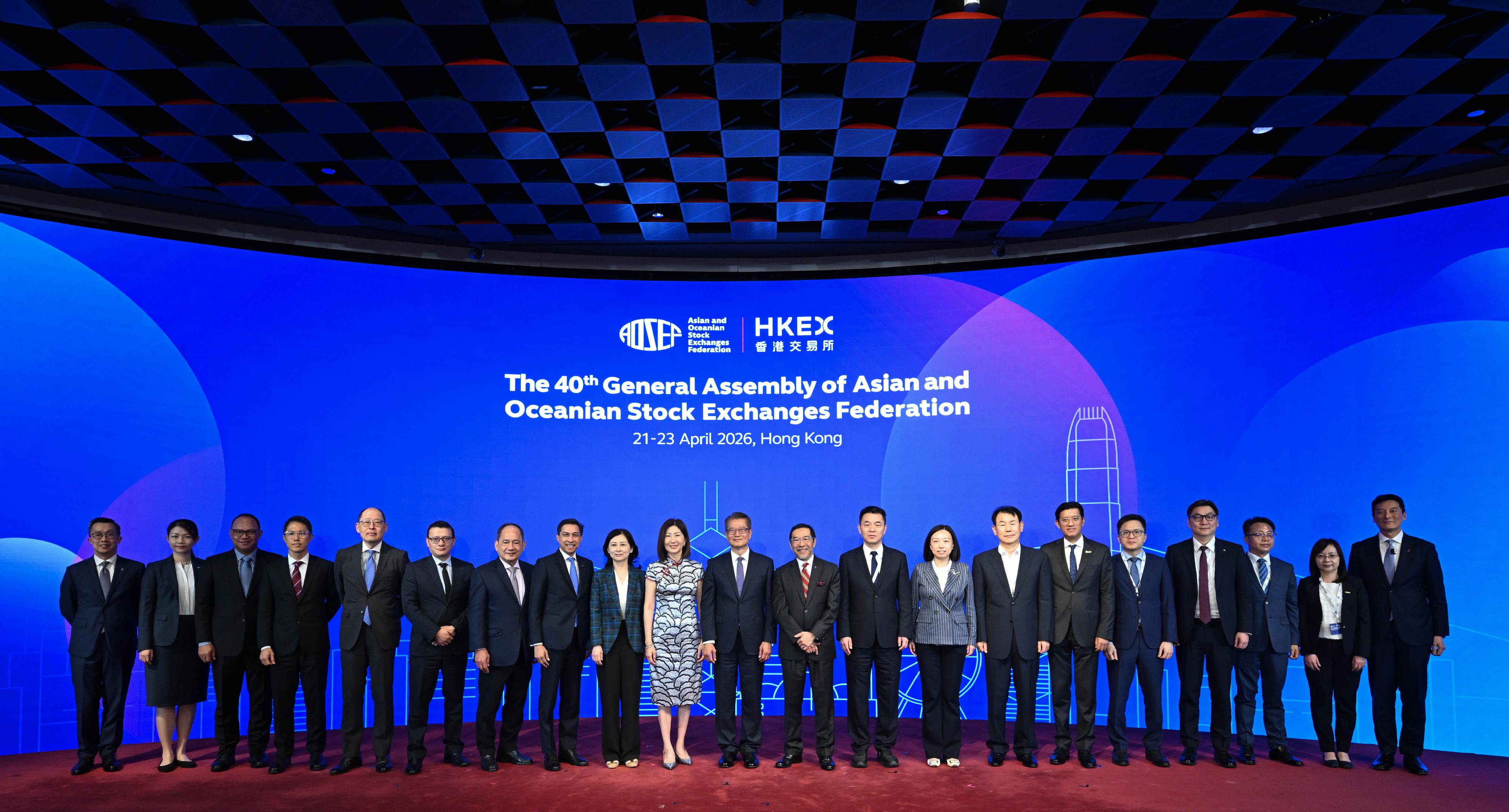 The Financial Secretary, Mr Paul Chan, attended the 40th General Assembly of Asian and Oceanian Stock Exchanges Federation today (April 22). Photo shows Mr Chan (centre); the Chairman of the Hong Kong Exchanges and Clearing Limited, Mr Carlson Tong (tenth right); the Chief Executive Officer of the Hong Kong Exchanges and Clearing Limited, Ms Bonnie Chan (tenth left); and other guests at the assembly.