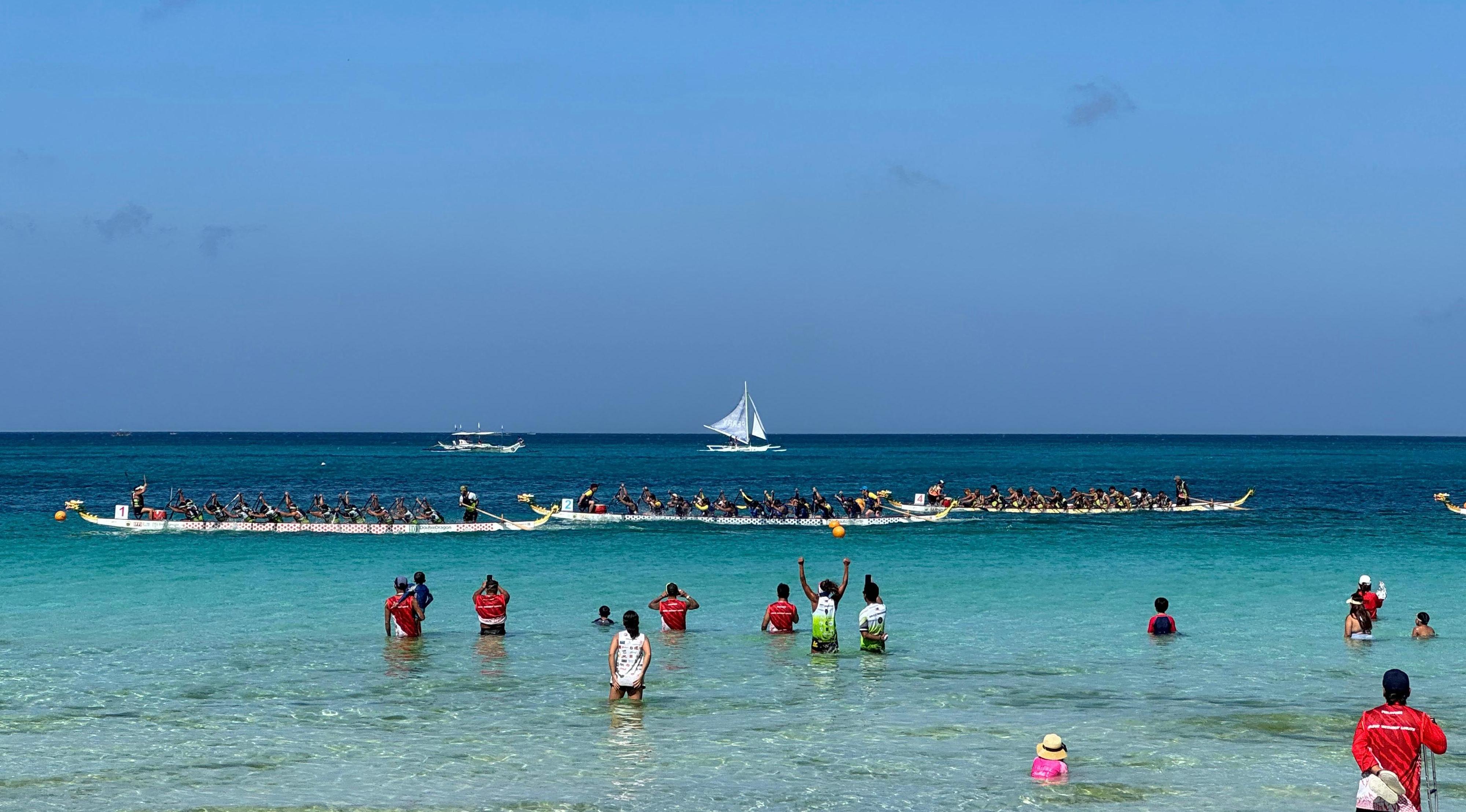 The Hong Kong Economic and Trade Office in Singapore supported Hong Kong teams participating in the LOVEBoracay International Dragon Boat Festival 2026, held from April 24 to 26 in the Philippines, while taking the opportunity to promote Hong Kong as the events capital of Asia. Photo shows a dragon boat race during the Festival.