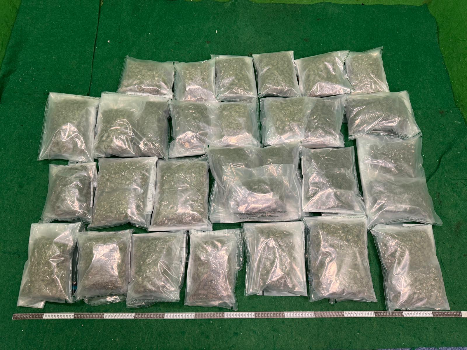Hong Kong Customs yesterday (May 2) and today (May 3) detected three drug trafficking cases involving passengers at Hong Kong International Airport and seized about 11.6 kilograms of suspected heroin and 6 kg of suspected cannabis buds, with a total estimated market value of about $8.3 million. Photo shows the suspected cannabis buds seized in the second case.