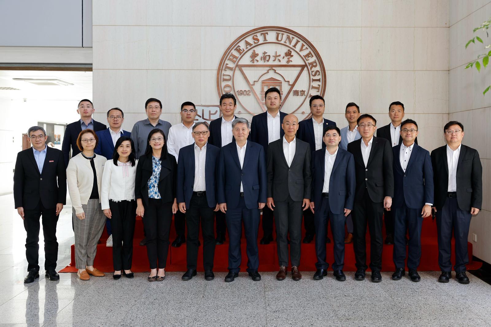 The Civil Engineering and Development Department (CEDD) and the Southeast University (SEU) signed a three-year Memorandum of Understanding in Nanjing today (May 9). Photo shows the Director of Civil Engineering and Development, Mr Michael Fong (front row, fifth right); the President of the SEU, Professor Sun Youhong (front row, sixth left), and other representatives of the CEDD and the SEU.