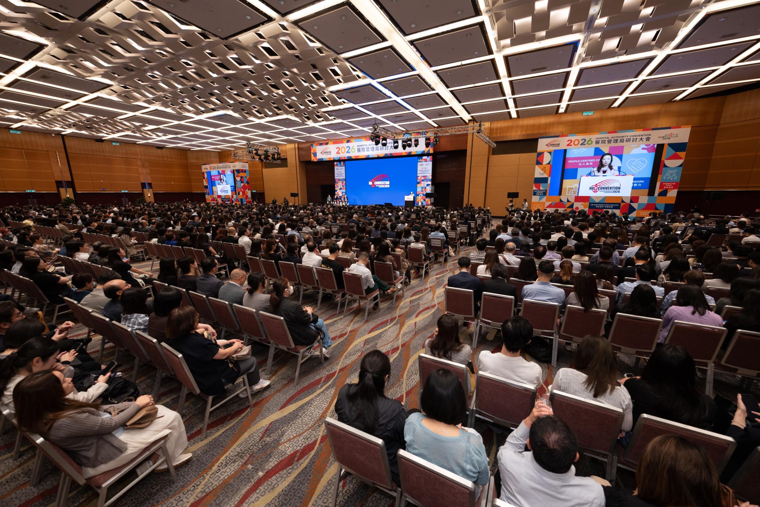 The Hospital Authority Convention 2026 begins today for three consecutive days (May 11 to 13) in both in-person and online formats. More than 9 000 local, Mainland and overseas healthcare professionals and academics, together with approximately 200 distinguished speakers, will exchange professional insights, clinical advances and experience on various healthcare topics, achieving record-high participation levels.