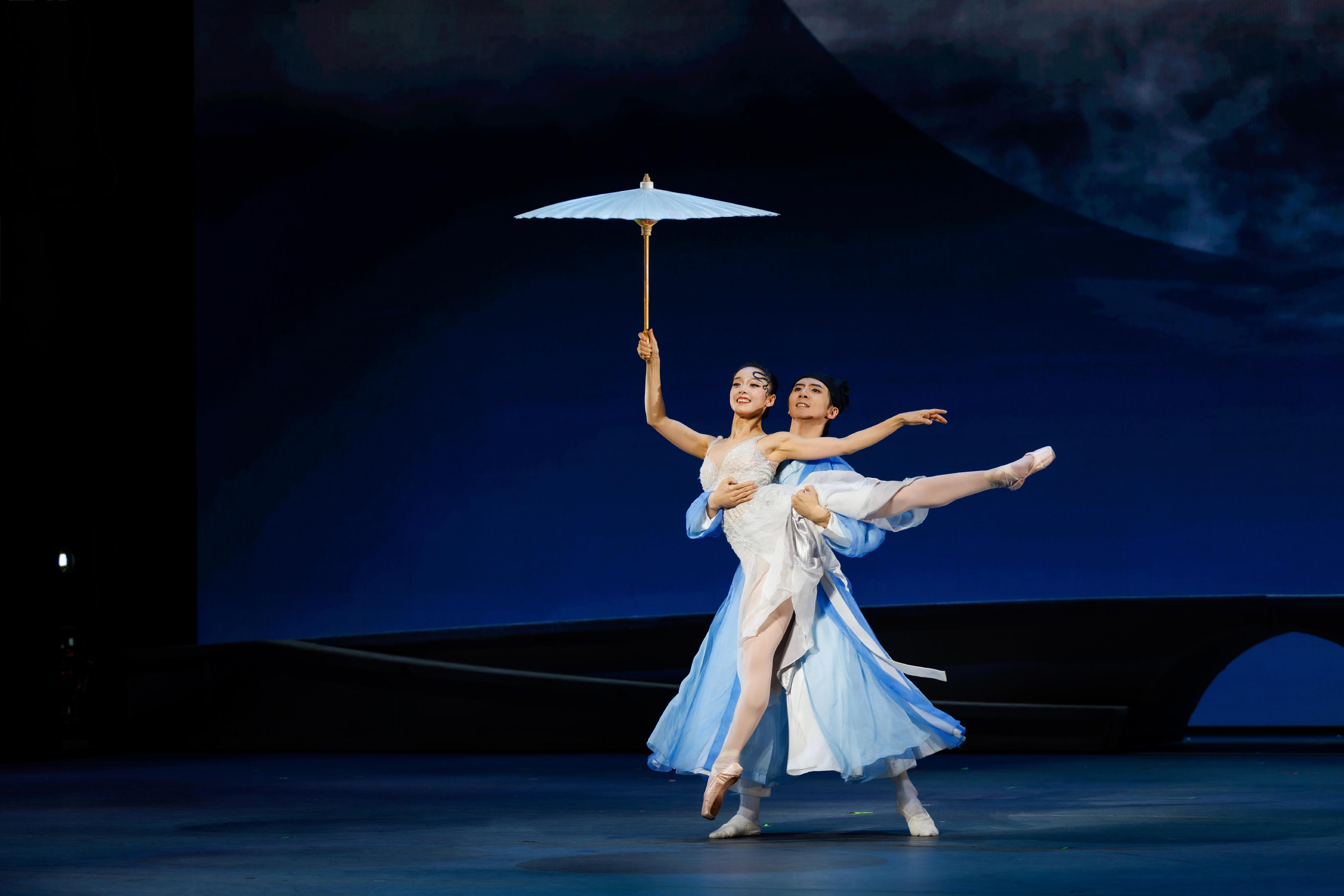 The opening programme of the Chinese Culture Festival 2026, "Dance Drama 'Lady White Snake' by Shanghai Grand Theatre", will be staged in Hong Kong in June. Photo shows a scene from "Lady White Snake".
