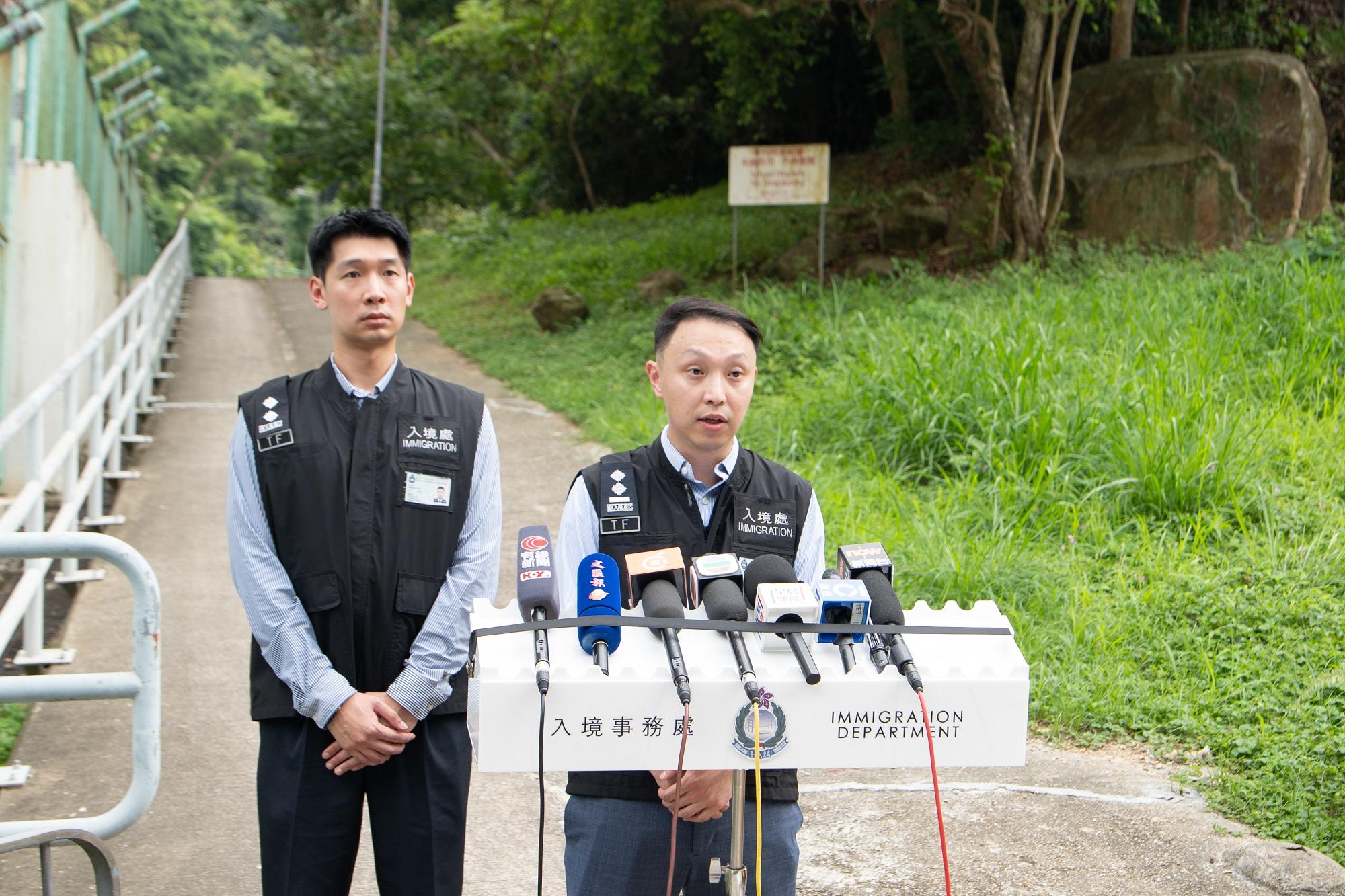 The Immigration Department mounted an anti-illegal worker operation codenamed "Contribute" today (May 12). Photo shows Senior Immigration Officer Mr Mo Chuen-kit elaborating on the details of the operation.