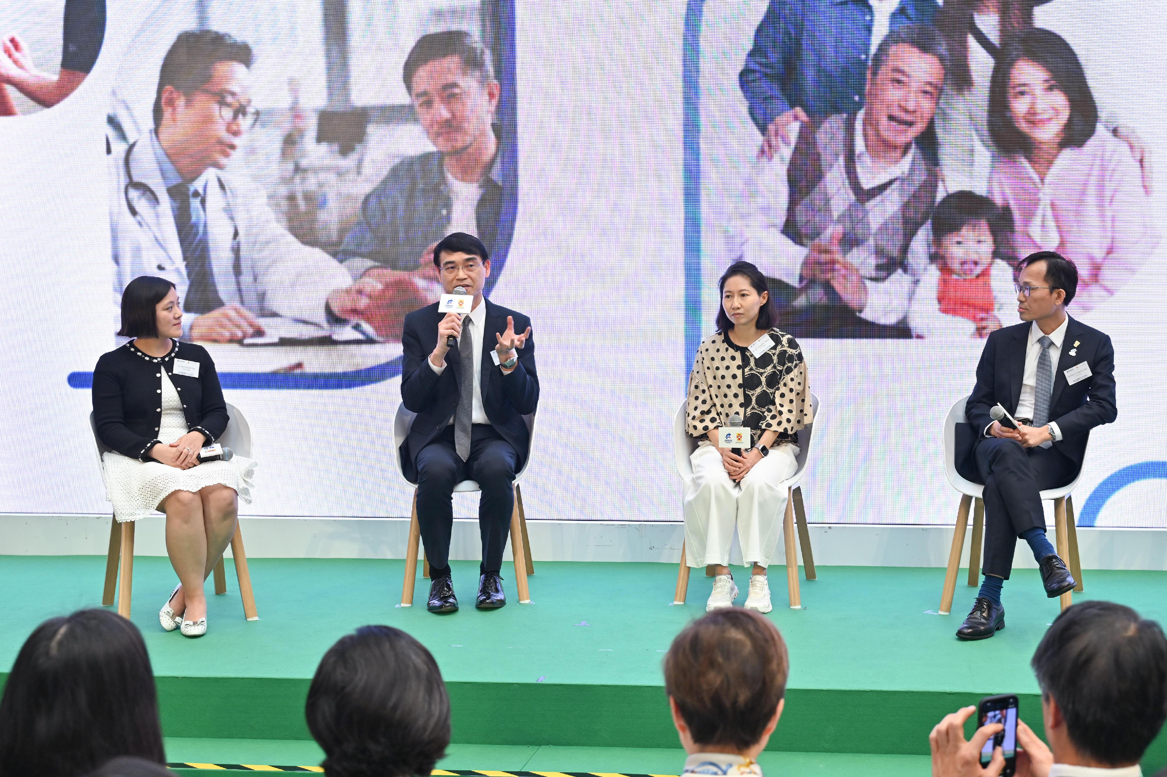 The Primary Healthcare Commission under the Health Bureau and the Hong Kong College of Family Physicians jointly organised the World Family Doctor Day Carnival 2026 event and commendation ceremony today (May 17). Photo shows four of the commended family doctors participating in a panel discussion on how technology can assist family doctors in providing better primary healthcare services.