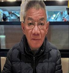 Ng Sun-keung, aged 67, is about 1.63 metres tall, 70 kilograms in weight and of fat build. He has a round face with yellow complexion and short grey and white hair. He was last seen wearing a pair of glasses, dark short-sleeved shirt, light blue pants, dark shoes and carrying a black crossbody bag.
