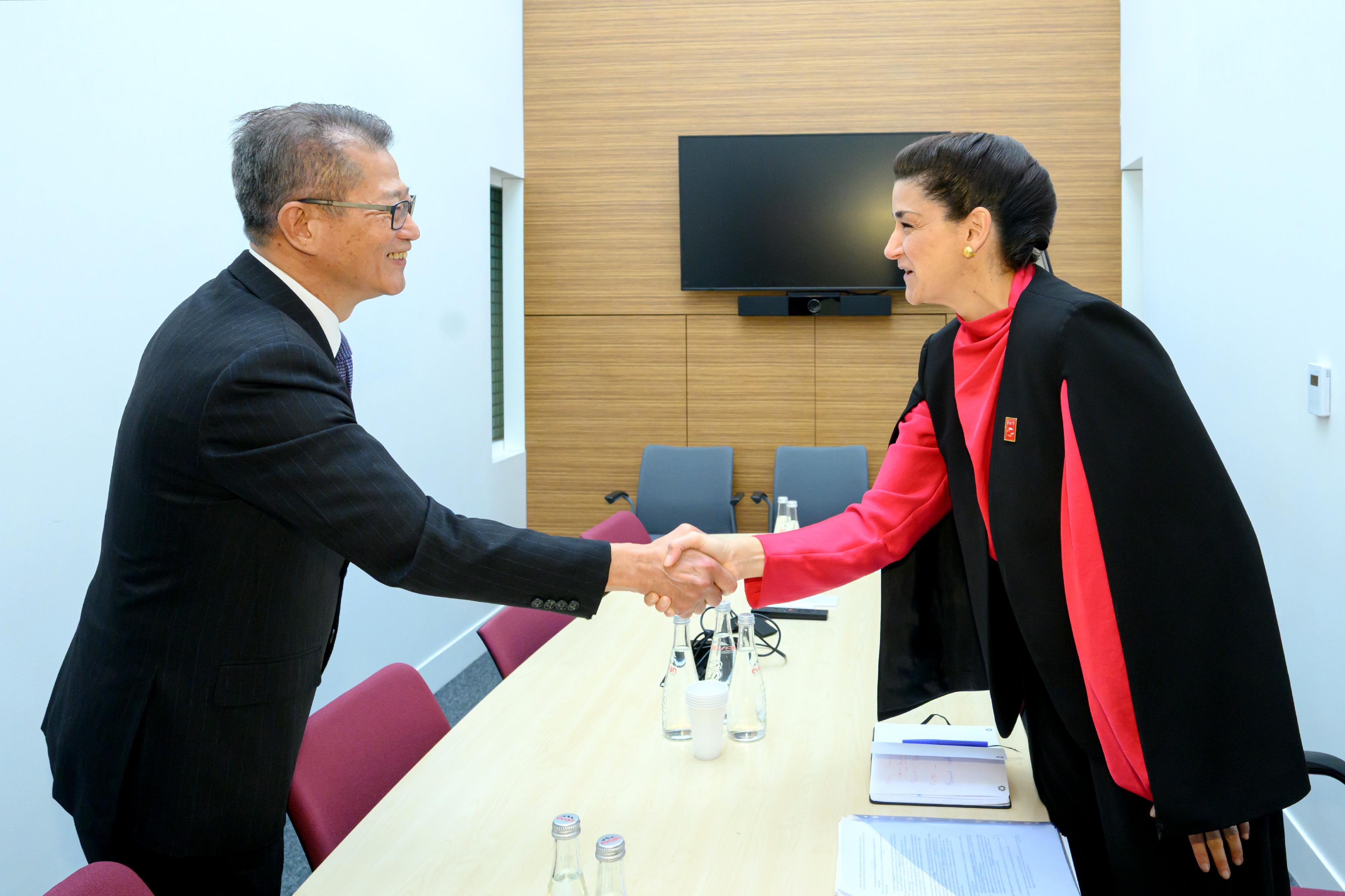 The Financial Secretary, Mr Paul Chan, attended the "No Money for Terror" Ministerial Conference on Counter-Terrorism Financing organised by France in Paris, France, on May 19 (Paris time). Photo shows Mr Chan (left), meeting with the President of the Financial Action Task Force, Ms Elisa de Anda Madrazo (right), during the Conference.