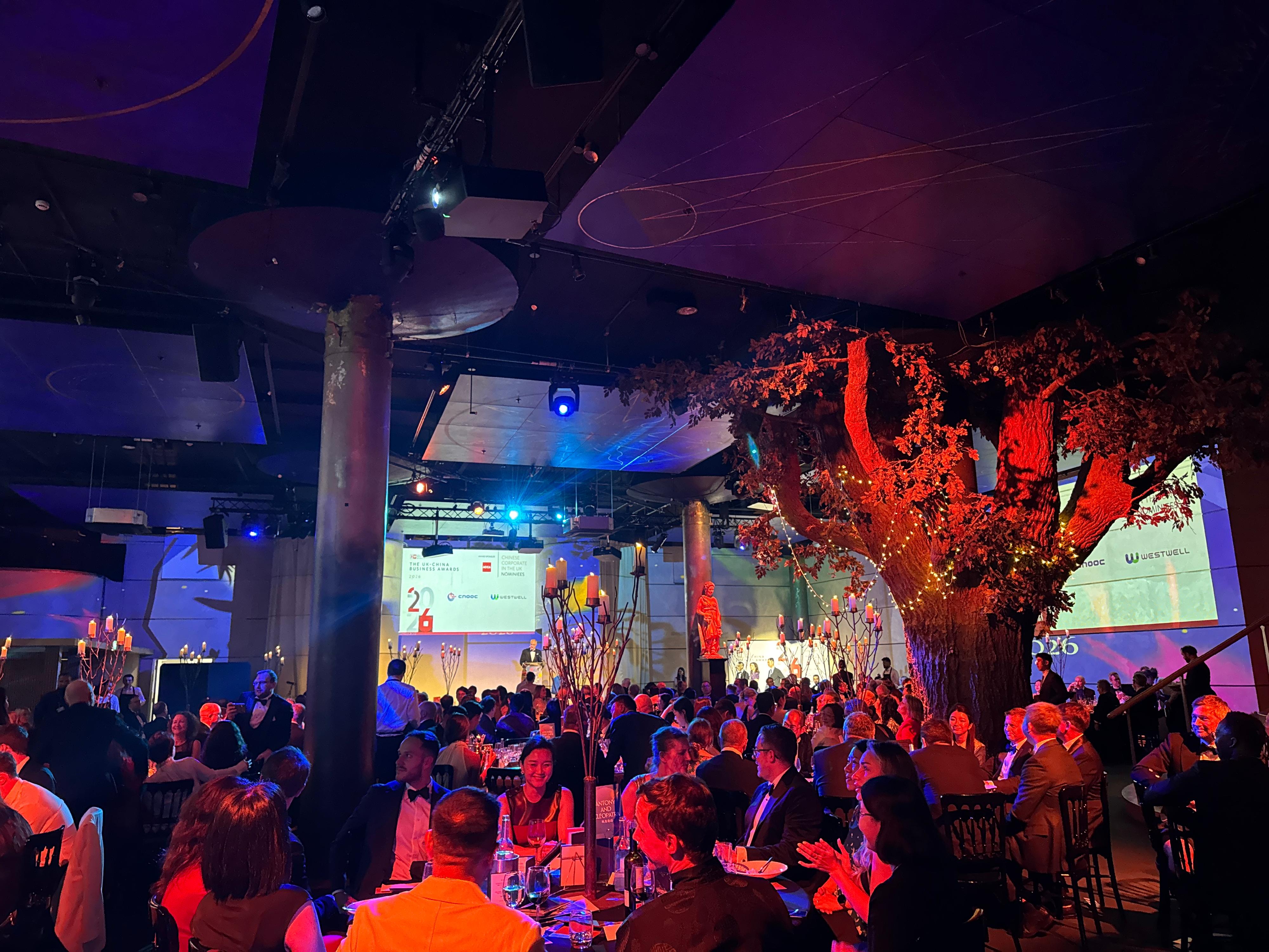 The Hong Kong Economic and Trade Office in London supported the inaugural "Chinese Shakespeare Supper and UK-China Business Awards" organised by the China-Britain Business Council in London on May 21 (London time). The event was attended by about 250 guests from the business, political, education and cultural sectors.