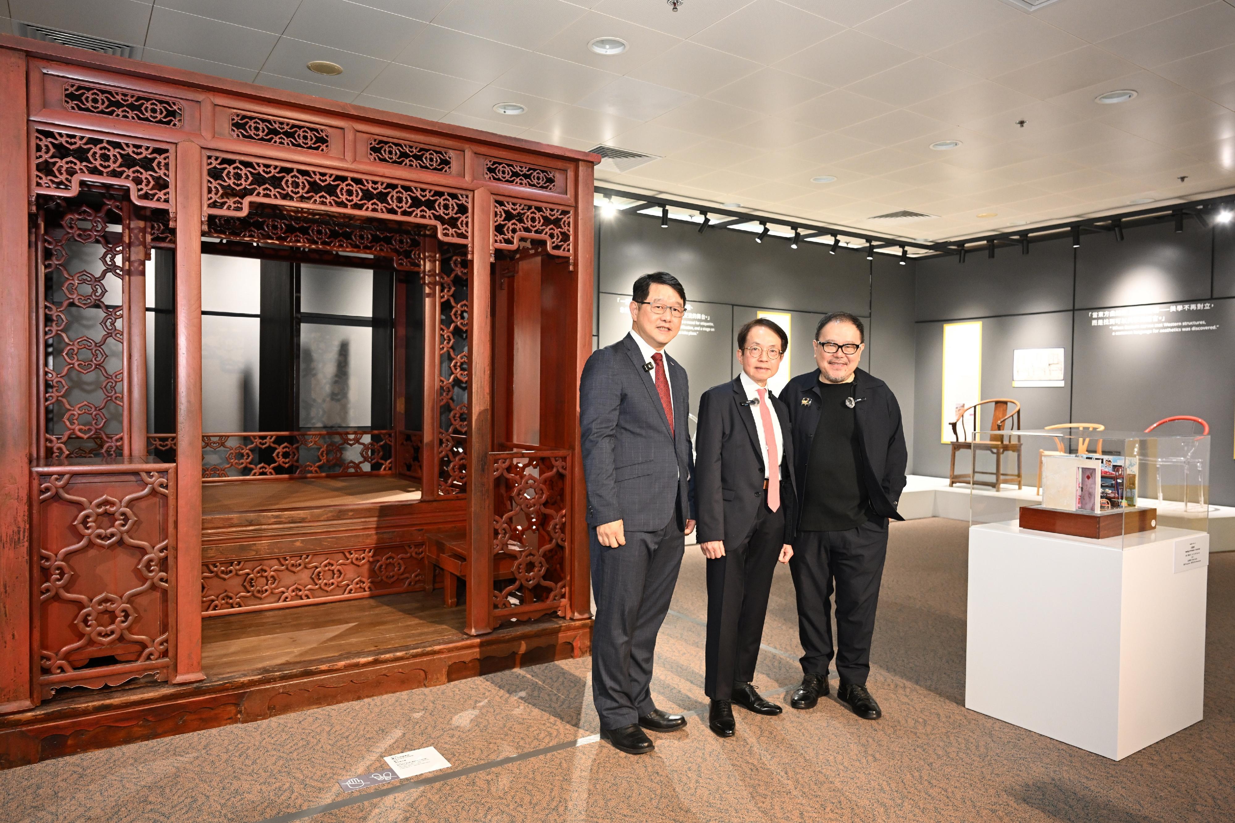 The opening ceremony of the "WoW! Hong Kong Design Series II - East-West Design Reflections: Haven Collection's Ming Furniture and a Century of Chair Play" exhibition was held today (May 23) at the Hong Kong Heritage Museum (HKHM). Photo shows local collector and owner of the Haven Collection, Dr Lau Chu-pak (centre), guest curator Mr Freeman Lau (first right), and the Museum Director of the HKHM, Mr Brian Lam (first left).