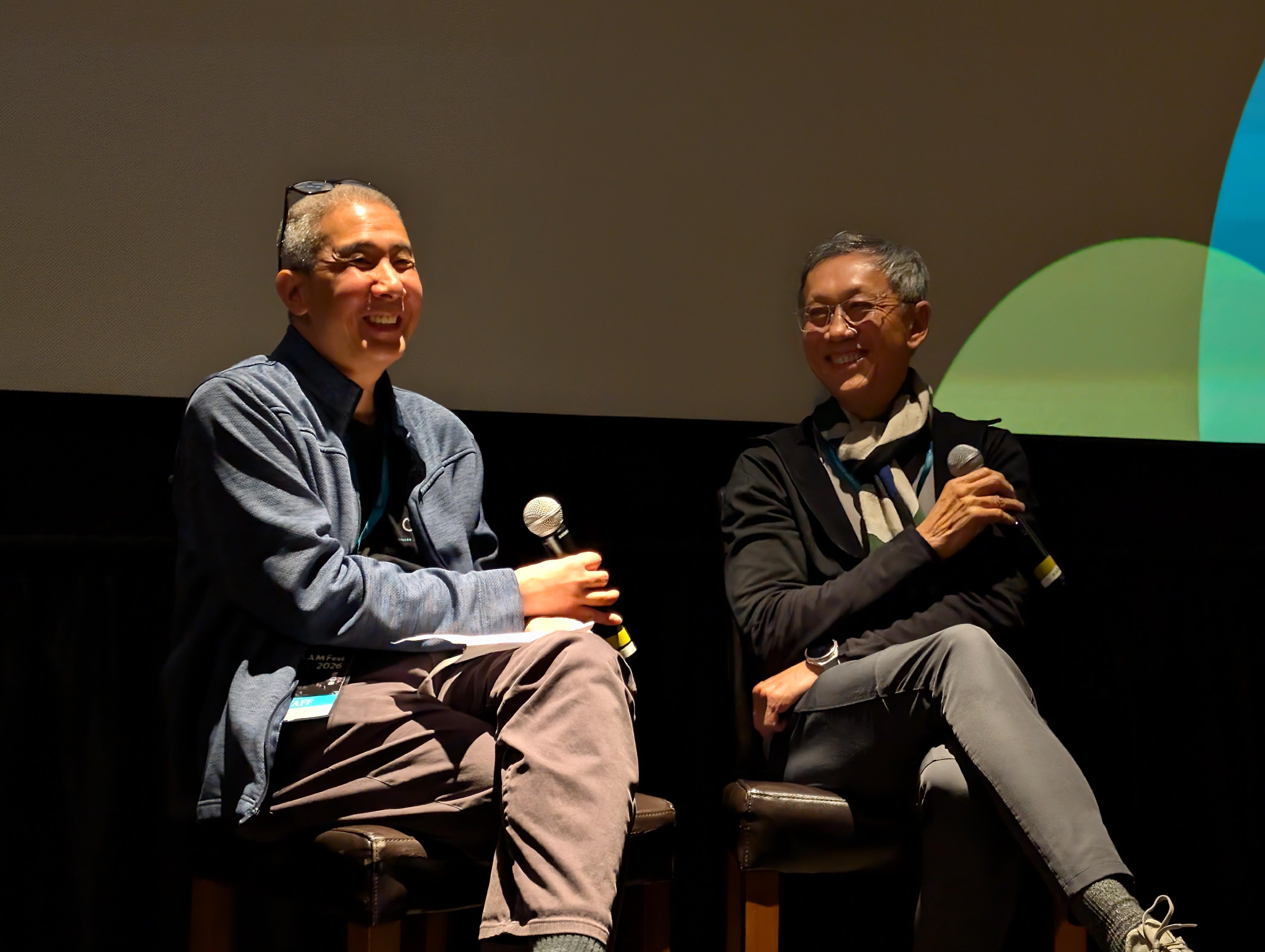 With support from the Hong Kong Economic and Trade Office in San Francisco, Hong Kong films were showcased at film festivals in the Western United States. Photo shows the cinematographer of "Love Massacre", Brian Lai (right), attending a post-screening sharing session on May 10 (San Francisco time).