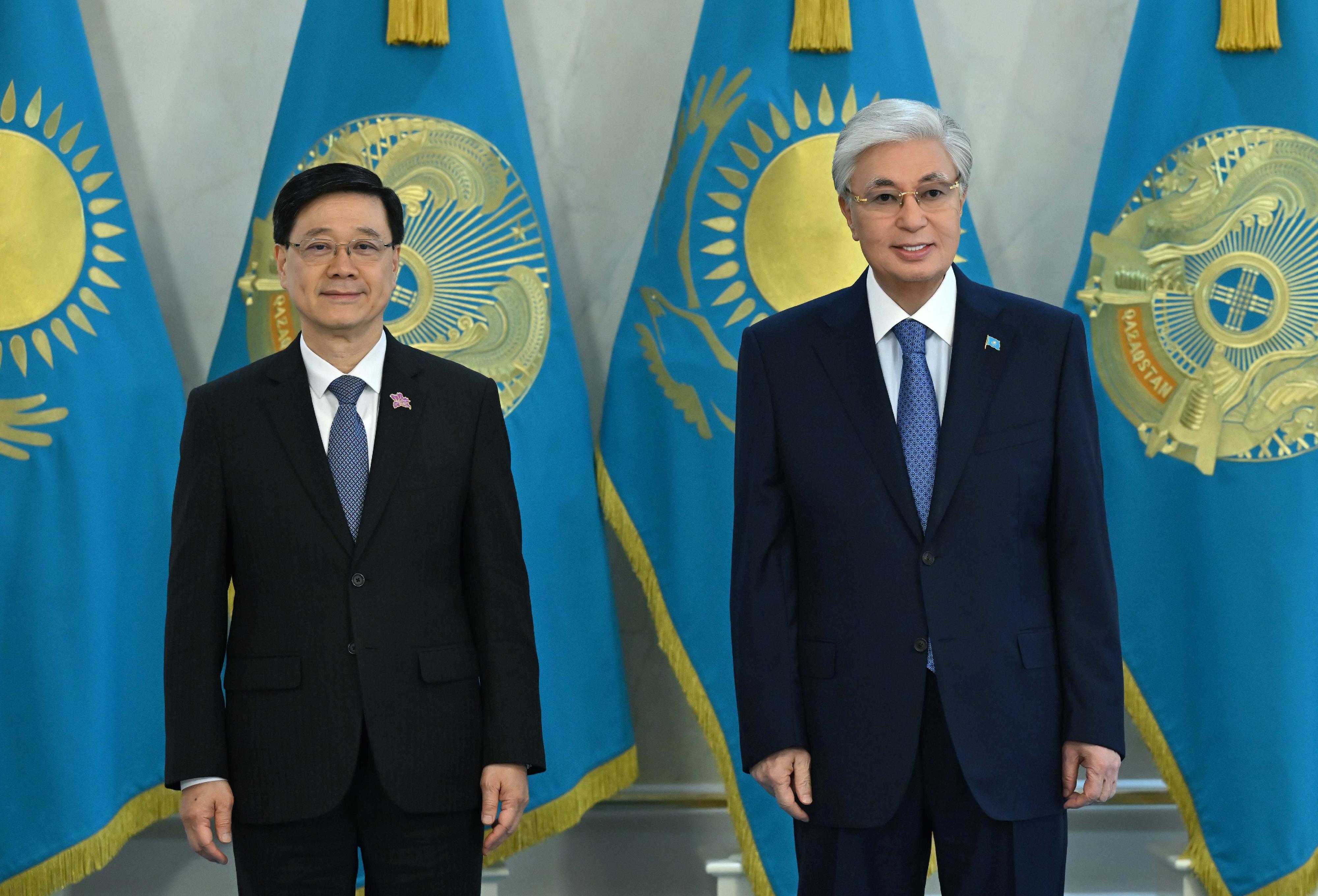 The Chief Executive, Mr John Lee (left), meets with the President of Kazakhstan, Mr Kassym-Jomart Tokayev (right), in Astana, Kazakhstan, today (June 1, Astana time), to exchange views on deepening bilateral relations.