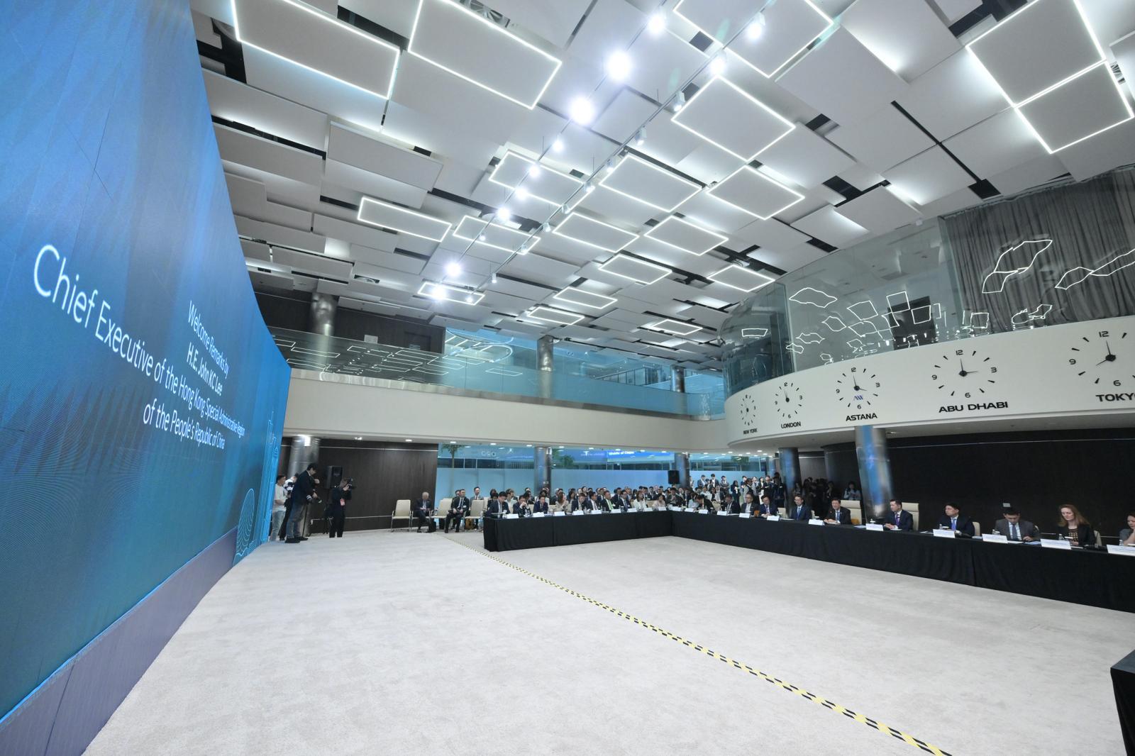 The Chief Executive, Mr John Lee, today (June 1, Astana time) visits the Astana International Financial Centre to learn about Kazakhstan's experience in promoting the development of the non-banking financial sector.