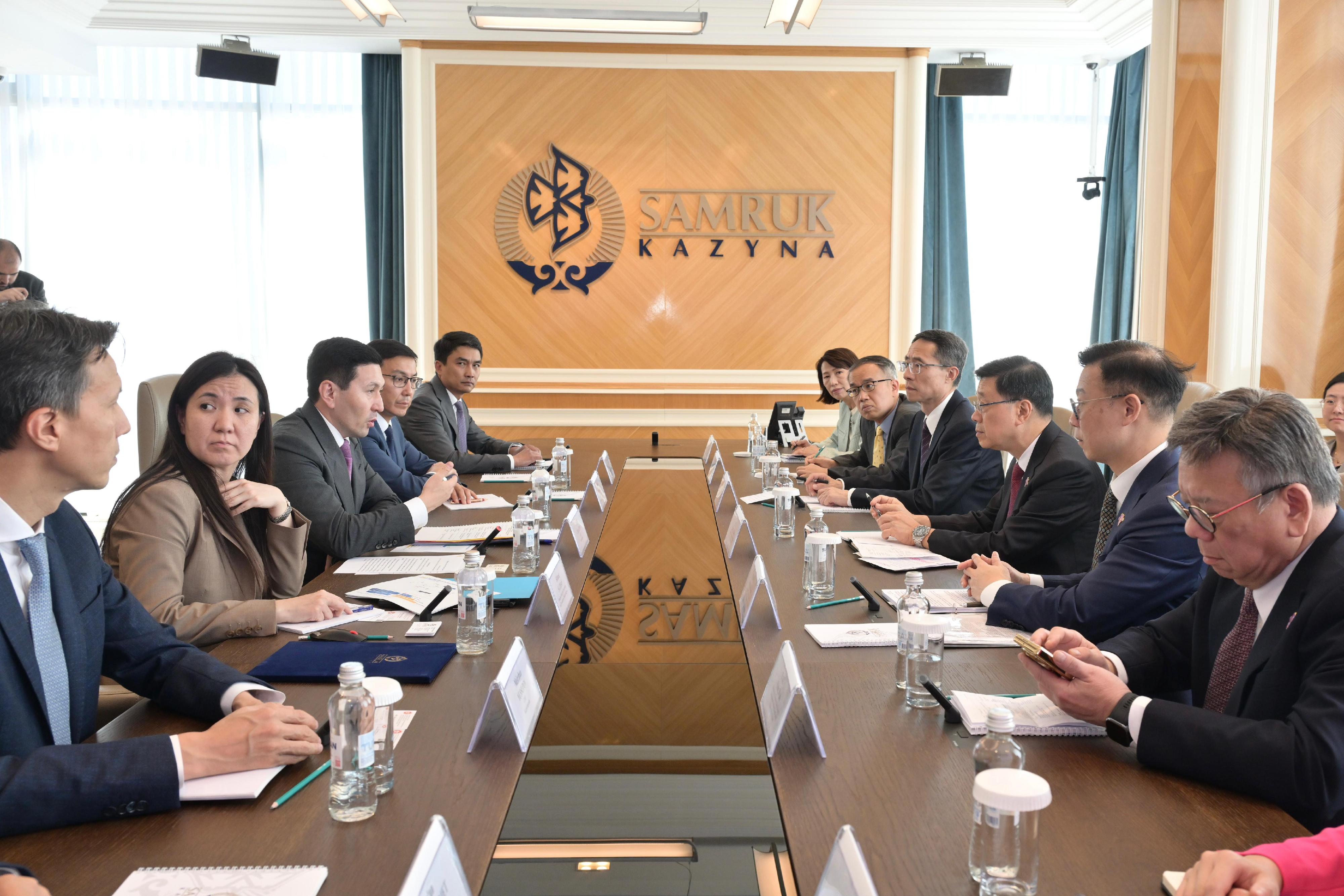 The Chief Executive, Mr John Lee (third right), meets with the Chief Executive Officer of Samruk-Kazyna, Mr Nurlan Zhakupov (third left), in Astana, Kazakhstan, today (June 2, Astana time).