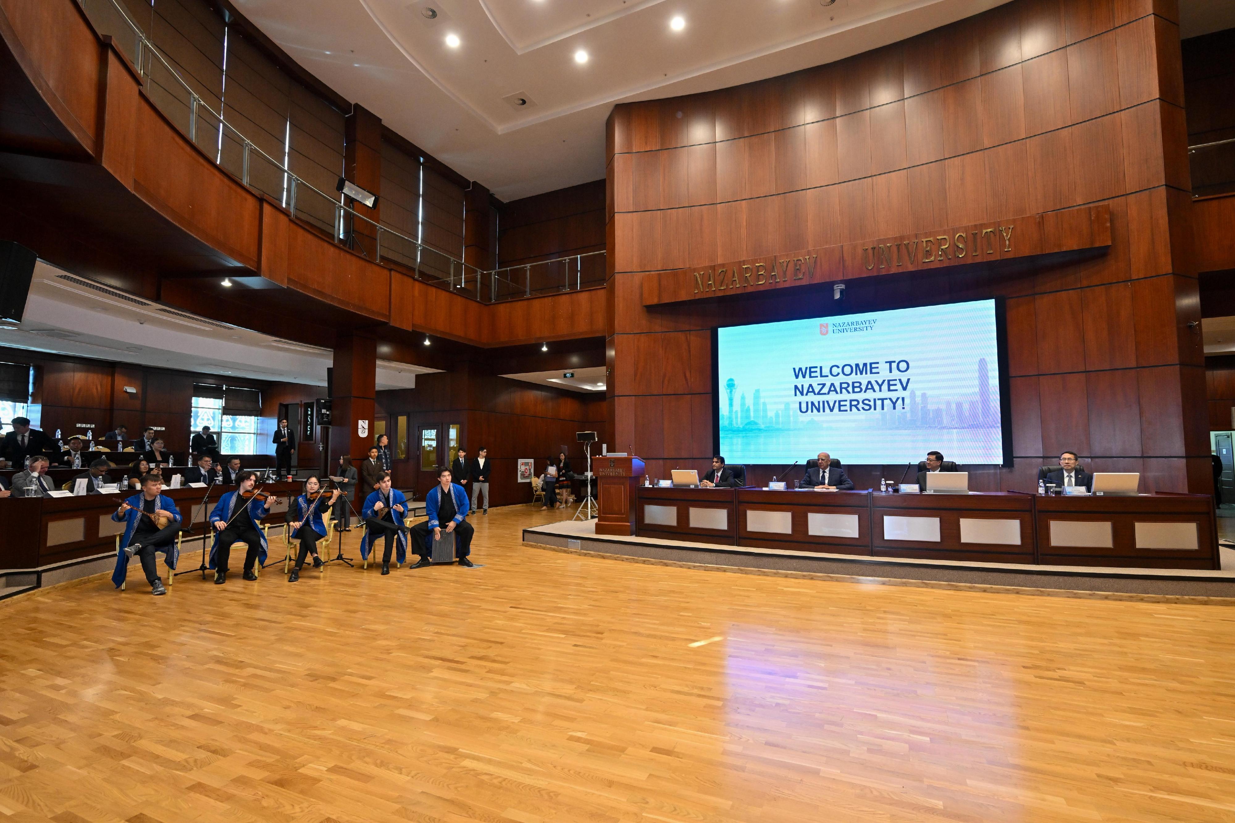 The Chief Executive, Mr John Lee (second right), today (June 3), visited Nazarbayev University in Astana, Kazakhstan and attended the signing ceremony for Memoranda of Understanding between Nazarbayev University and Hong Kong higher education institutions.