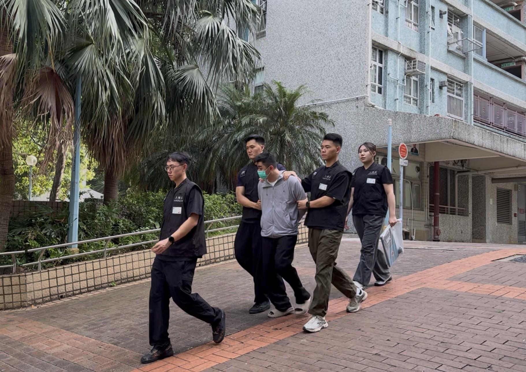 The Immigration Department mounted a series of territory-wide anti-illegal worker operations codenamed "Contribute" from June 2 to yesterday (June 3). Photo shows a suspected illegal worker arrested during an operation.
