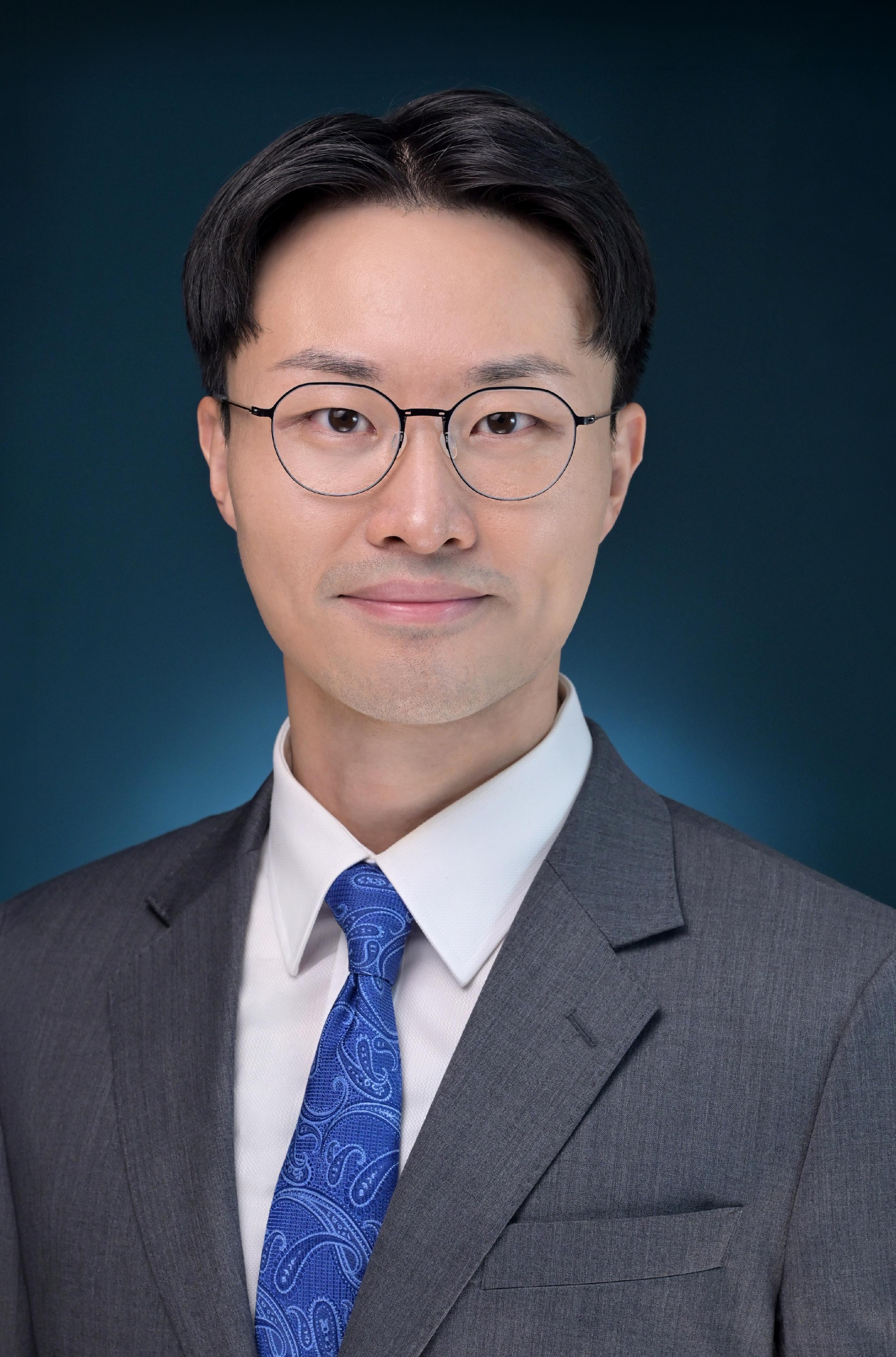 新任離島民政事務專員莫望塵。