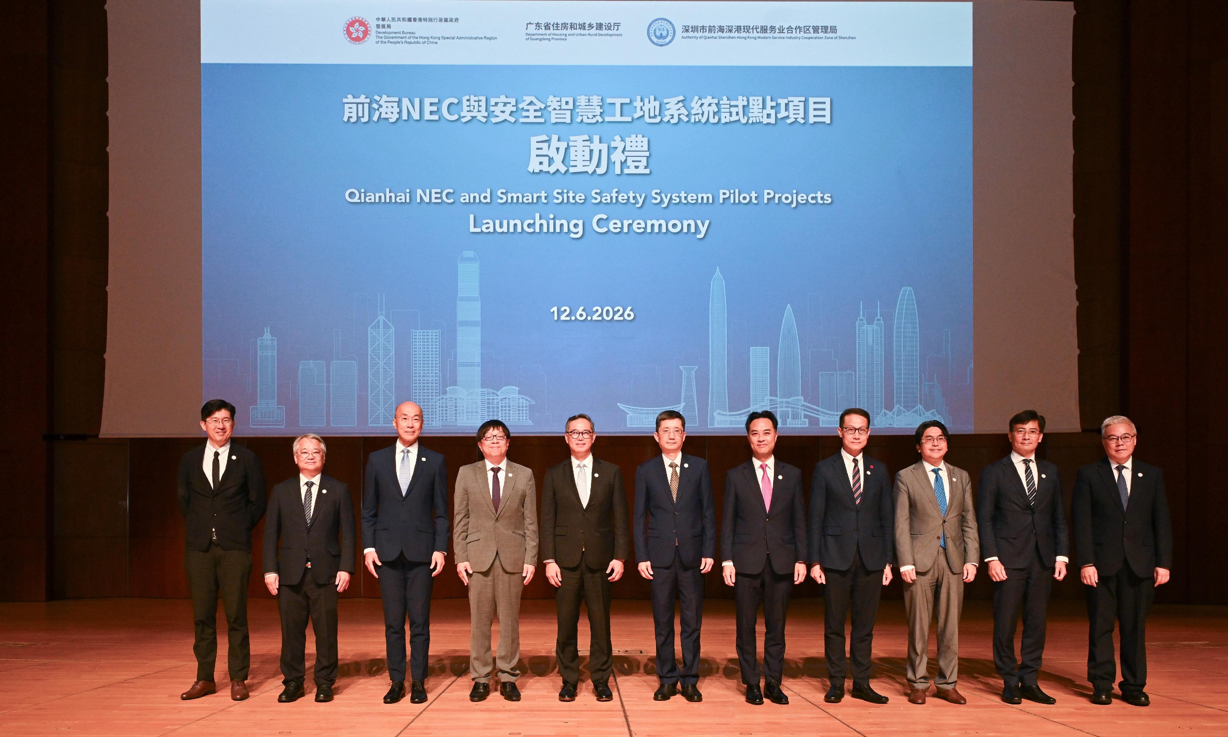 The Development Bureau, the Department of Housing and Urban-Rural Development of Guangdong Province (DHURDGP), and the Authority of Qianhai Shenzhen-Hong Kong Modern Service Industry Co-operation Zone of Shenzhen Municipality (Qianhai Authority) announced today (June 12) the launch of five pilot projects in Qianhai, which will adopt Hong Kong's New Engineering Contract form or the Smart Site Safety System. Photo shows (from left) the Director of Architectural Services, Mr Michael Li; the Director of Environmental Protection, Dr Samuel Chui; the Director of Civil Engineering and Development, Mr Michael Fong; Deputy Secretary for Development (Works) Mr Tony Ho; the Permanent Secretary for Development (Works), Mr Ricky Lau; Second-level Inspector of the DHURDGP Mr Huang Weide; the Chief Hong Kong and Macao Liaison Expert of the Qianhai Authority, Mr Gary Wong; the Director of Highways, Mr Tony Yau; the Director of Water Supplies, Mr Roger Wong; the Director of Drainage Services, Mr Ringo Mok; and the Director of Electrical and Mechanical Services, Mr Poon Kwok-ying, at the launching ceremony.