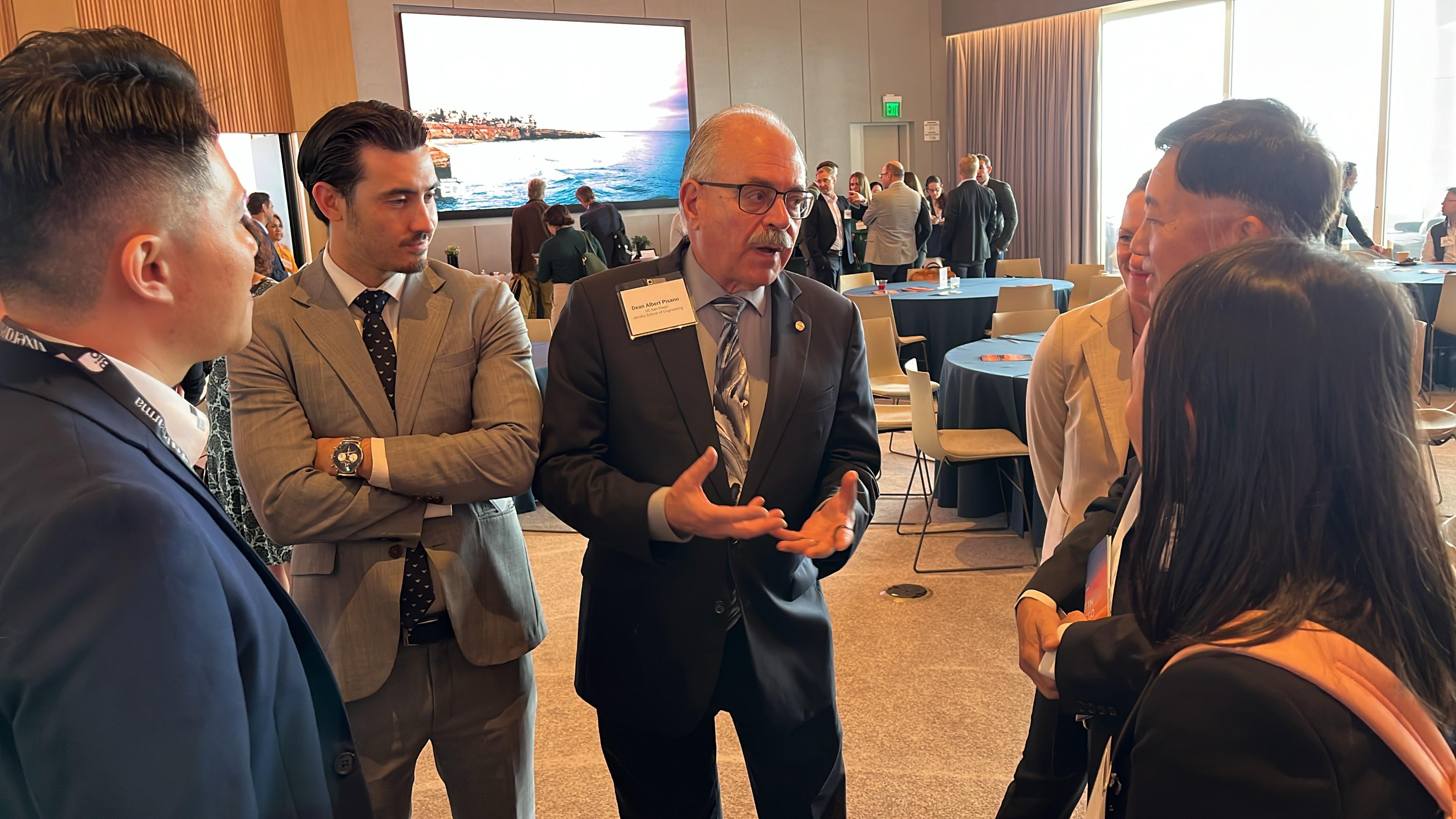 The Hong Kong Economic and Trade Office in San Francisco collaborated with the Hong Kong Science and Technology Parks Corporation, Invest Hong Kong, and the Hong Kong Trade Development Council at the BIO International Convention 2026 in San Diego, California, the United States, to promote Hong Kong biotech companies under the functional platform Economic and Trade Express.  Photo shows the Dean, Jacobs School of Engineering, UC San Diego, Mr Albert Pisano (third left), updating Hong Kong companies at the Invest in San Diego Breakfast on June 22 (San Diego time).