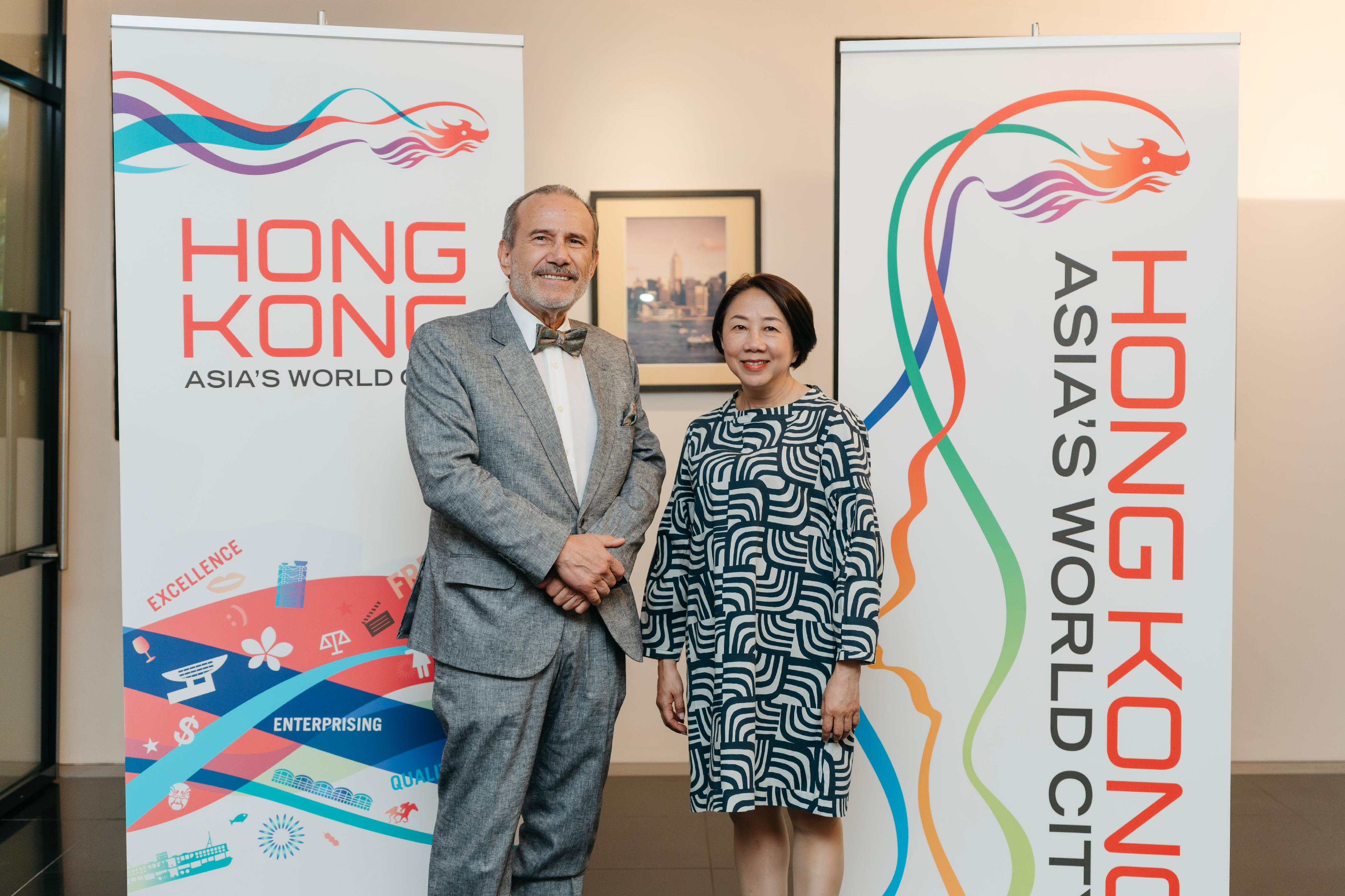 The Permanent Representative of the Hong Kong Special Administrative Region of China to the World Trade Organization (WTO), Miss Winky So (right), pictured at the reception with the Ambassador and Permanent Representative of the Permanent Mission of Peru to the United Nations Office and other International Organizations in Geneva, Mr Elmer Jos&eacute; Germ&aacute;n Gonzalo Schialer Salcedo (left). Ambassador Schialer Salcedo is the current Chairperson of the WTO Committee on Trade and Development.