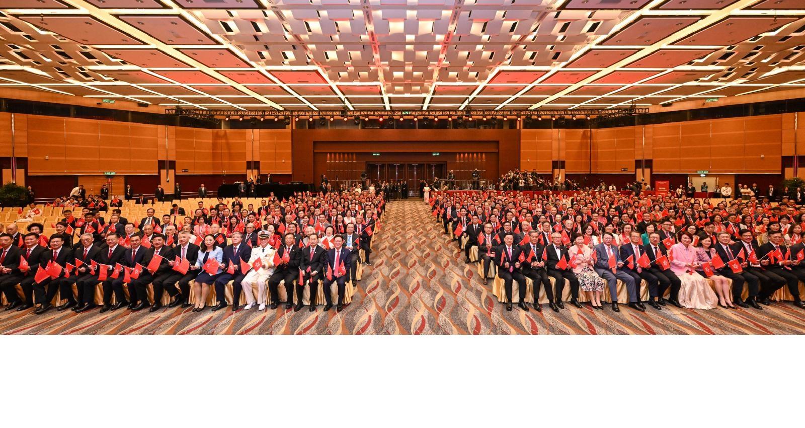 The HKSAR Government and the Liaison Office of the Central People's Government in the HKSAR jointly organised a launch ceremony of activities in celebration of the 105th anniversary of the founding of the Communist Party of China at the Hong Kong Convention and Exhibition Centre today (July 1), marking the commencement of these events.

