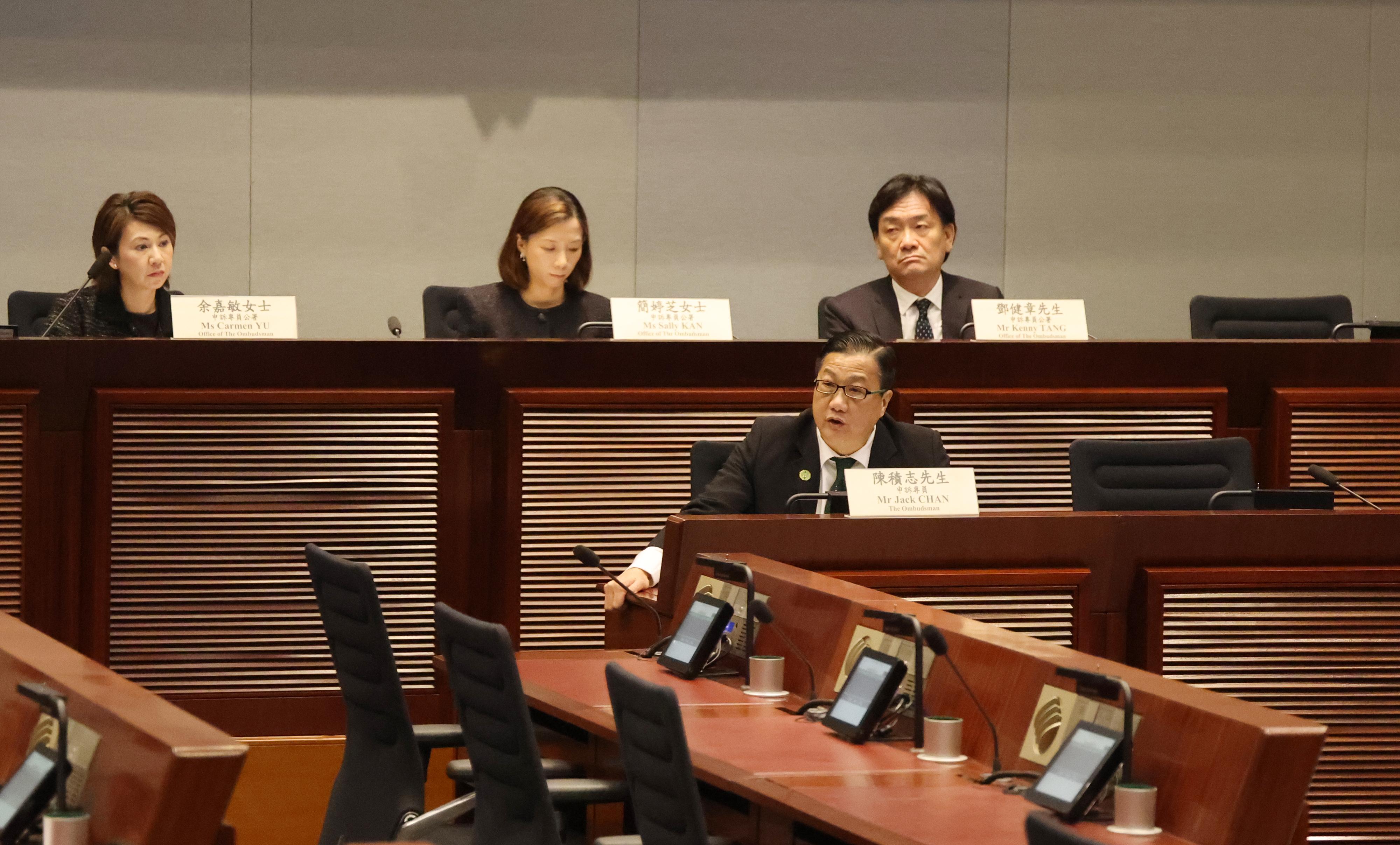 The Ombudsman, Mr Jack Chan (front), today (July 14) attended an annual meeting with the Legislative Council and briefed Members on the progress and results of the Office of The Ombudsman's work in 2025-26.